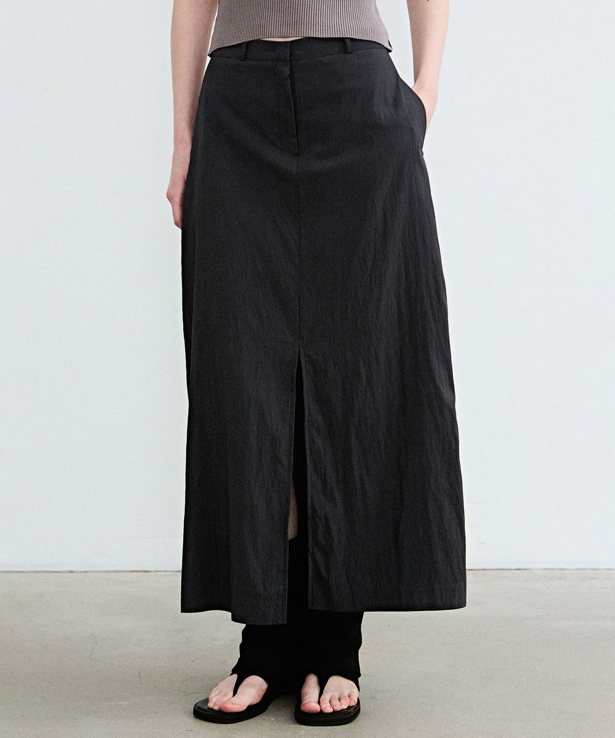 닉앤니콜(NICK&NICOLE) SEERSUCKER SLIT LONG SKIRT_NAVY