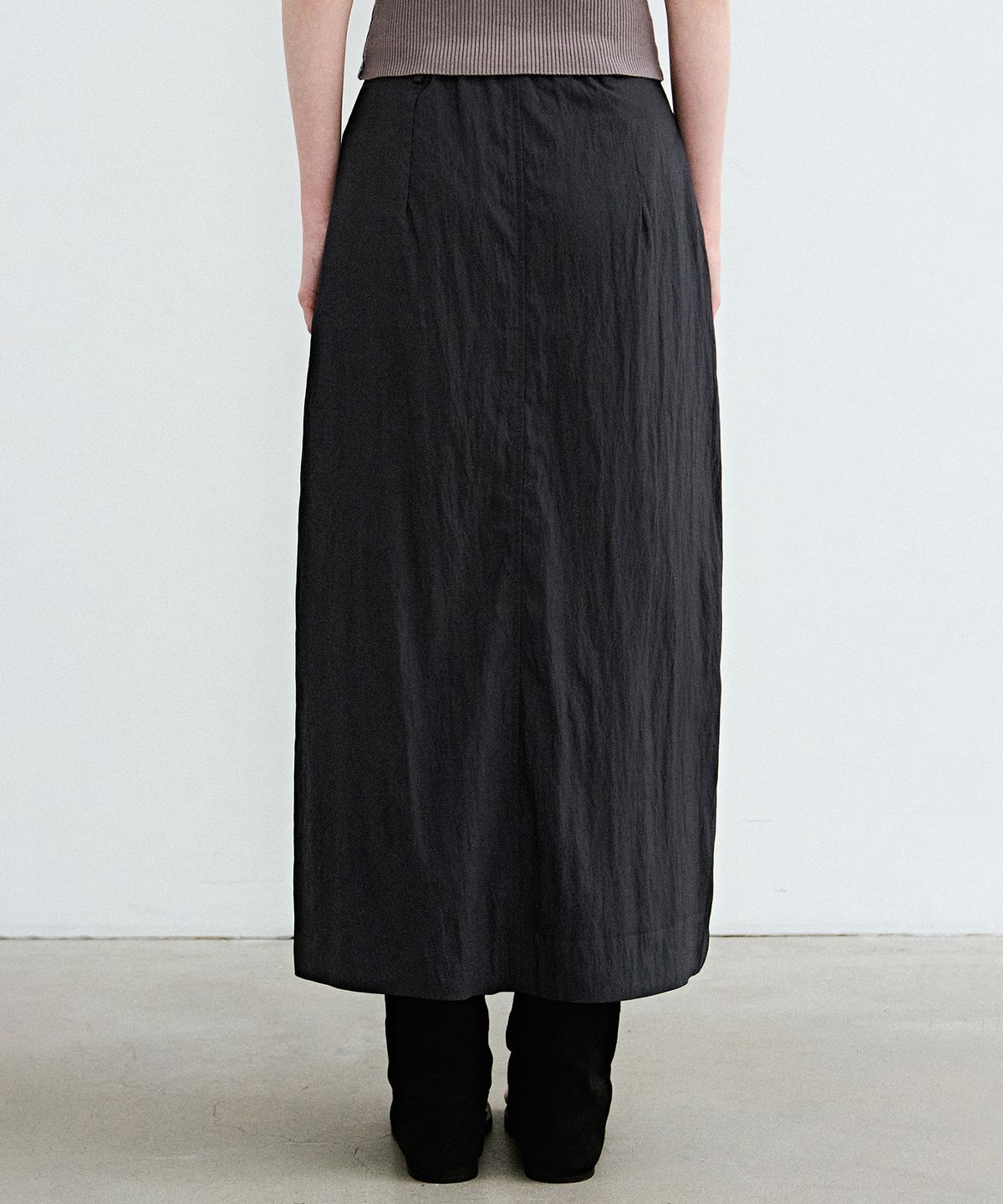 닉앤니콜(NICK&NICOLE) SEERSUCKER SLIT LONG SKIRT_NAVY