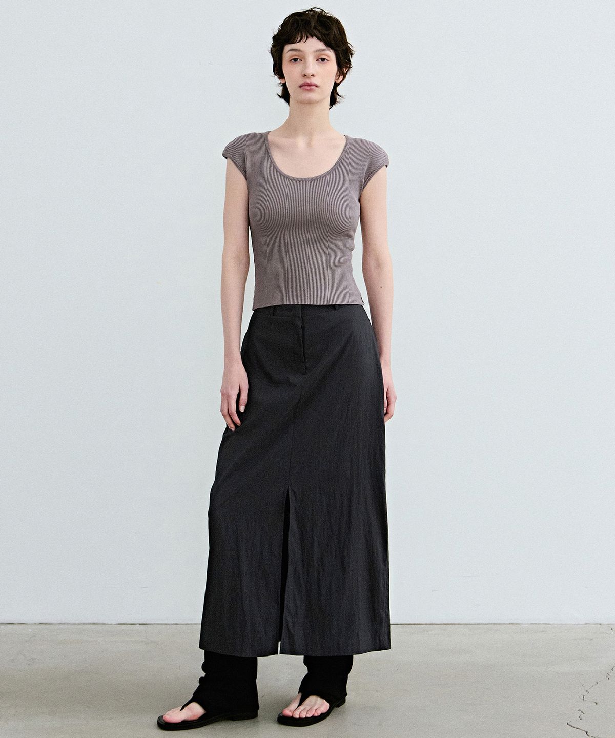 닉앤니콜(NICK&NICOLE) SEERSUCKER SLIT LONG SKIRT_NAVY