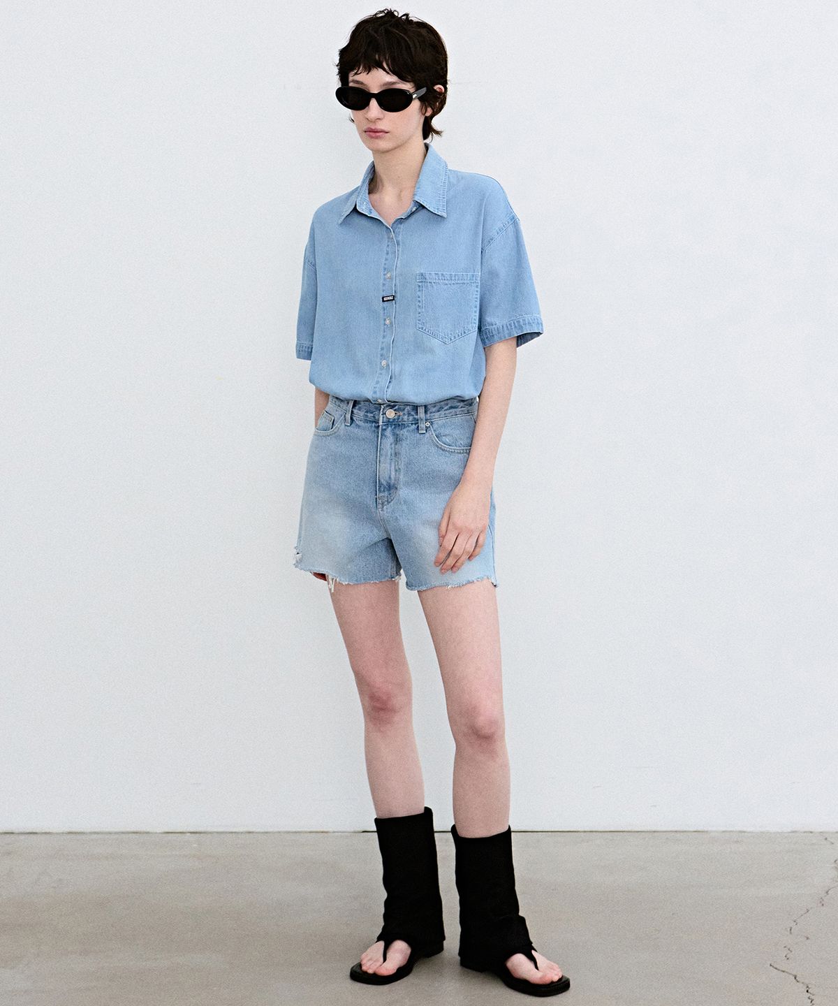 닉앤니콜(NICK&NICOLE) MINIMAL CLASSIC HALF DENIM SHIRTS_LIGHT BLUE