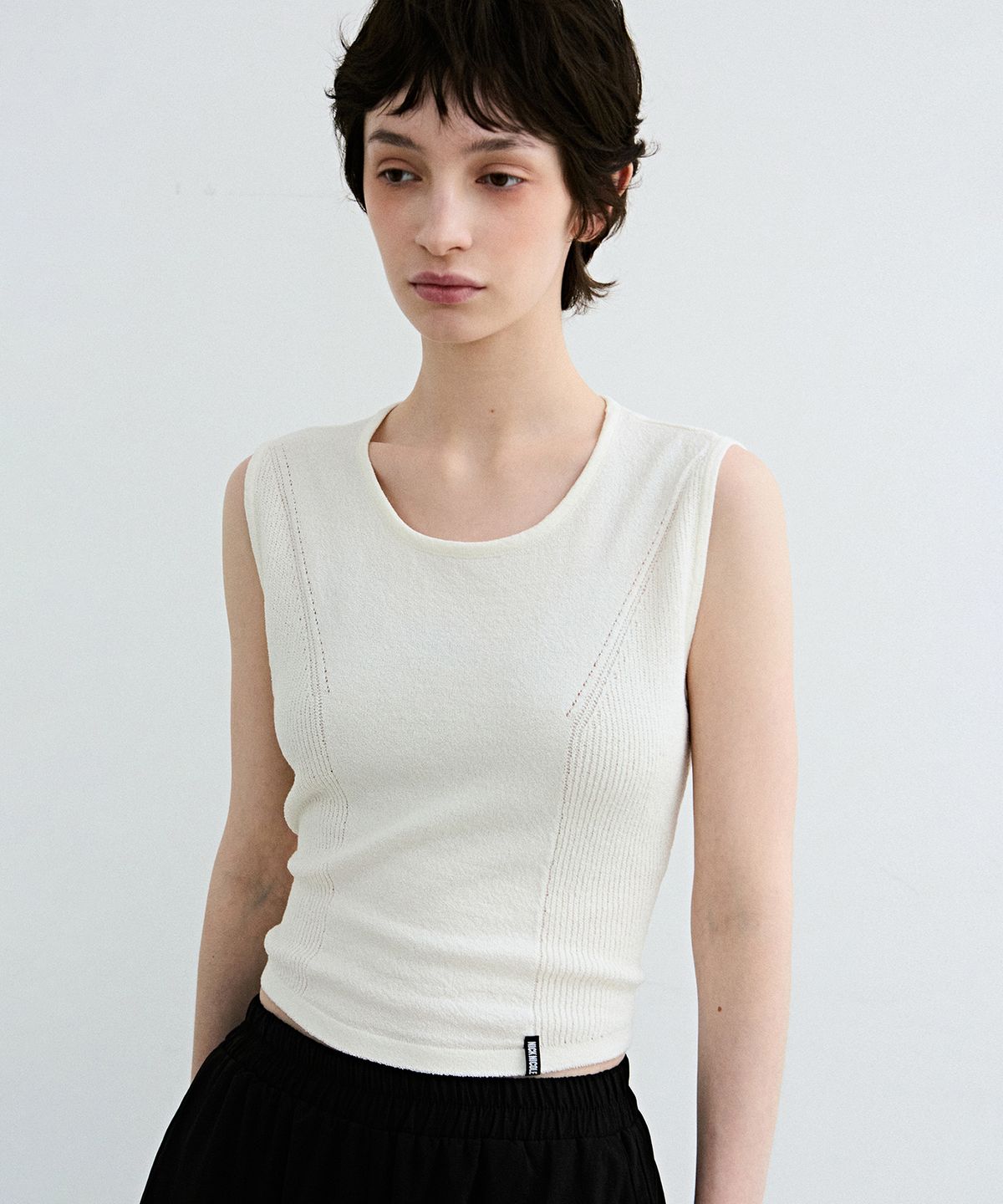 닉앤니콜(NICK&NICOLE) BACK SLIT STRING KNIT SLEEVELESS_IVORY