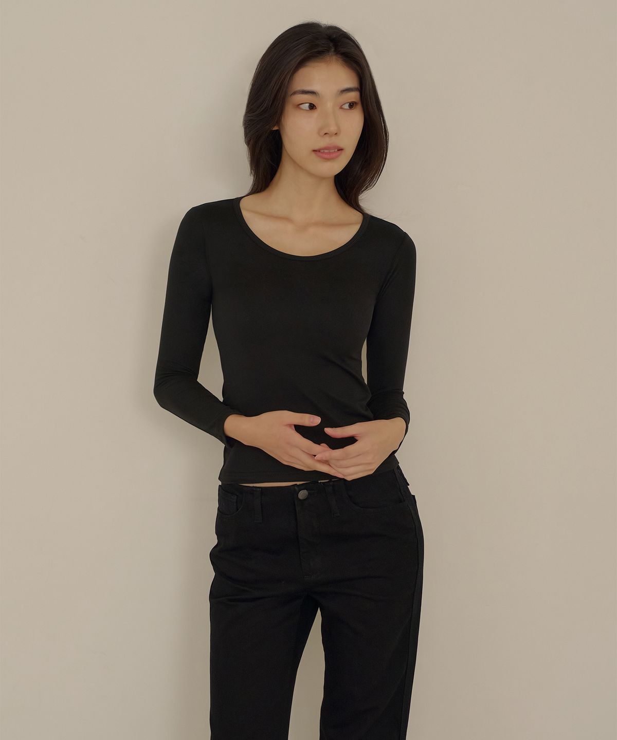 마른파이브(MARN5) 히트터치 슬림핏 U넥 베이직 티셔츠_2colors