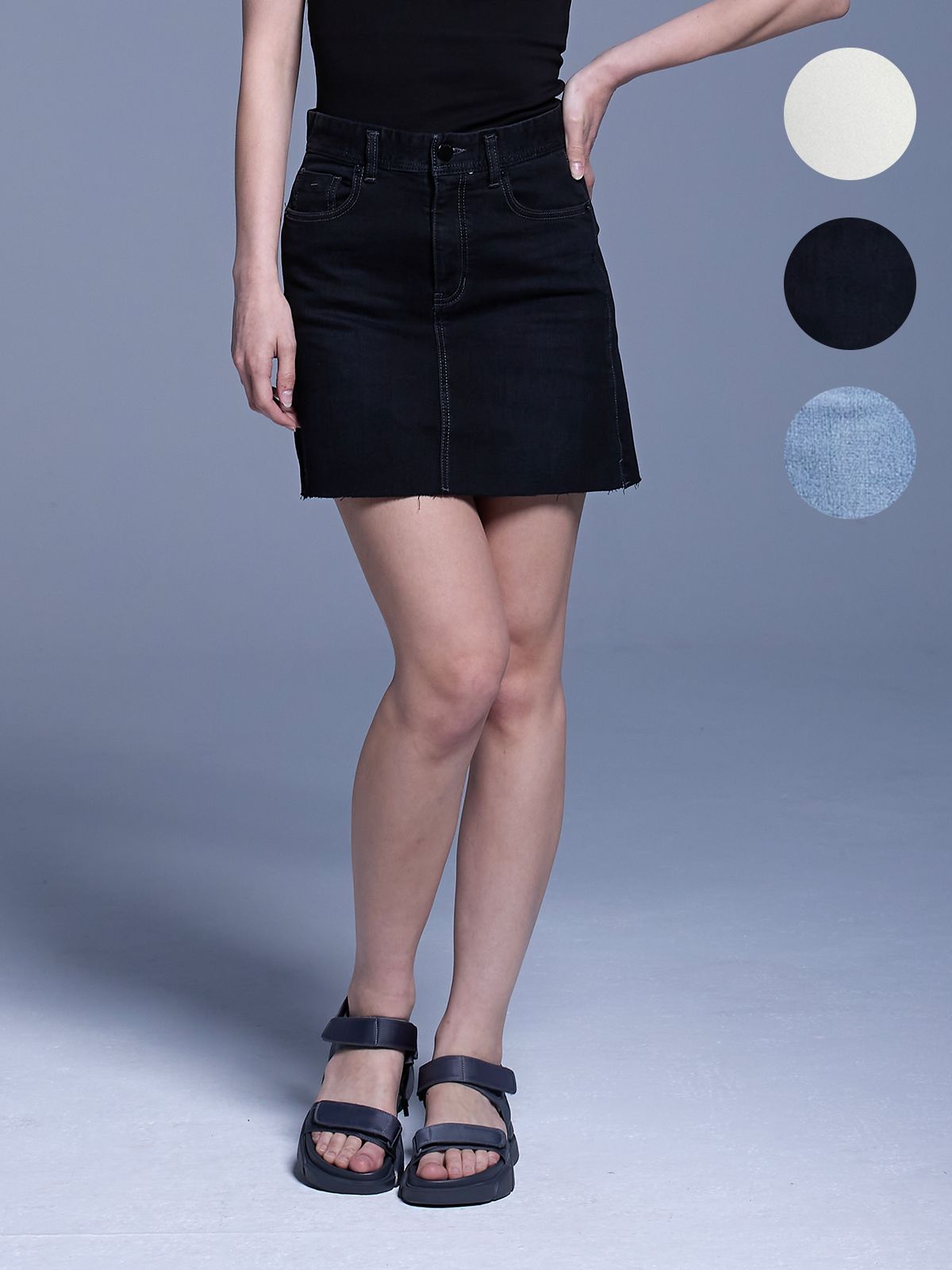 람(RAAM) RQ263 밑단 커팅 데님 숏 스커트