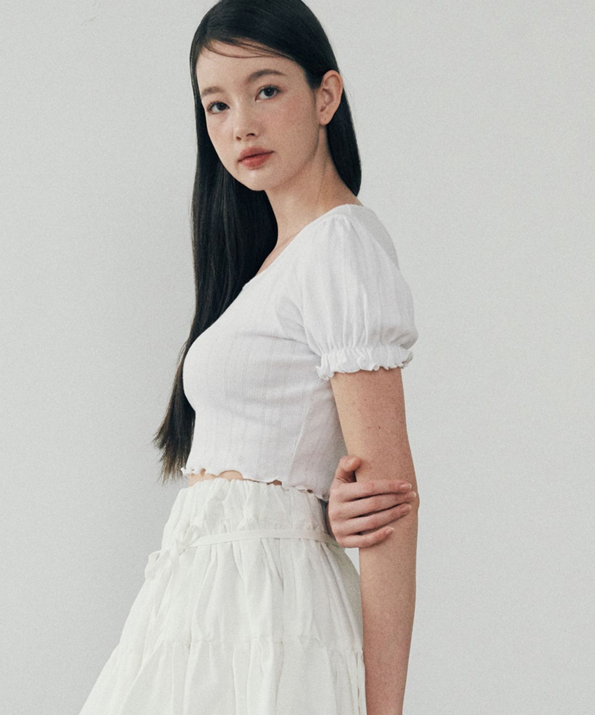 루루슈(LULUCHOU) Frill Crop T-shirt - WHITE