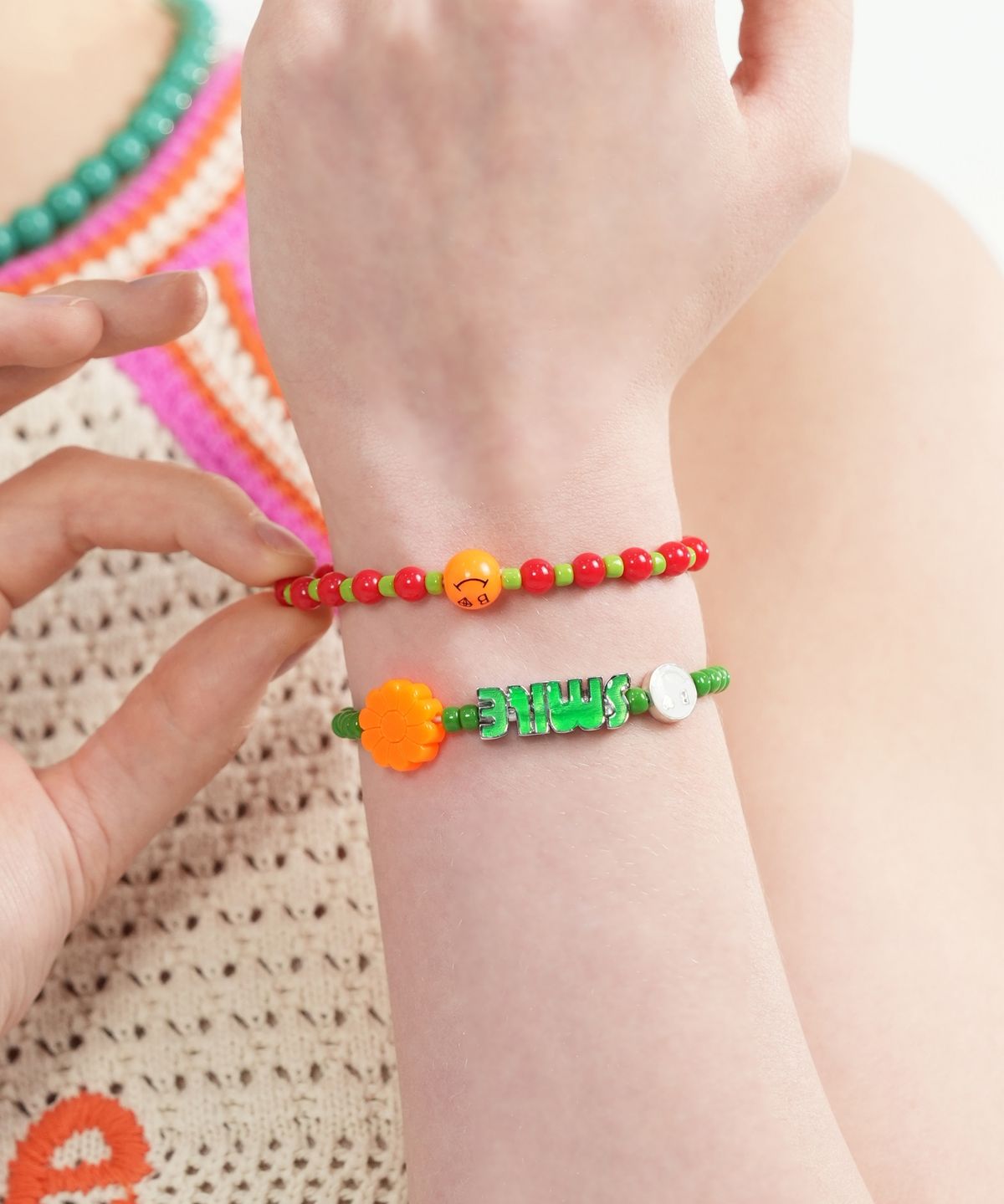 봉보(BONBEAU) Kitsch color face smile ball Bracelet 키치 컬러 스마일 참 아크릴 볼 비즈 팔찌