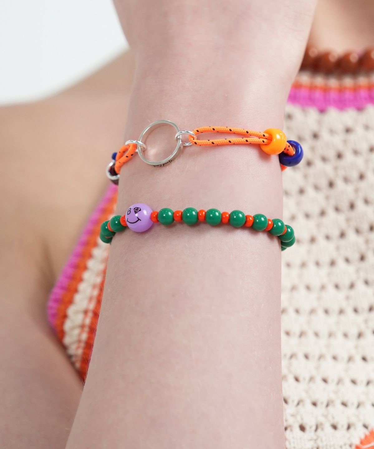 봉보(BONBEAU) Kitsch color face smile ball Bracelet 키치 컬러 스마일 참 아크릴 볼 비즈 팔찌