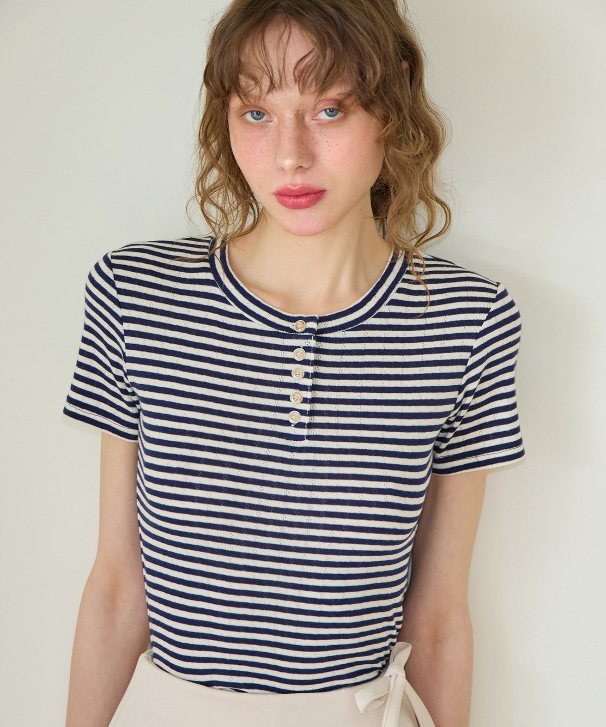 살롱 드 욘(SALON DE YOHN) Punching Stripe T_ Navy