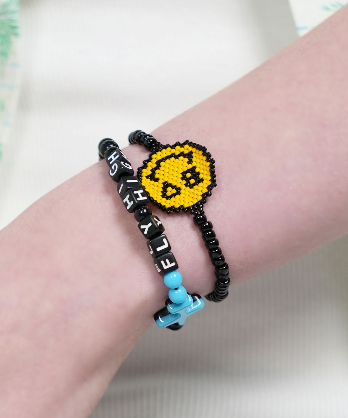 봉보(BONBEAU) Delika smile charm banding Bracelet 델리카 비즈 스마일 참 밴딩 팔찌