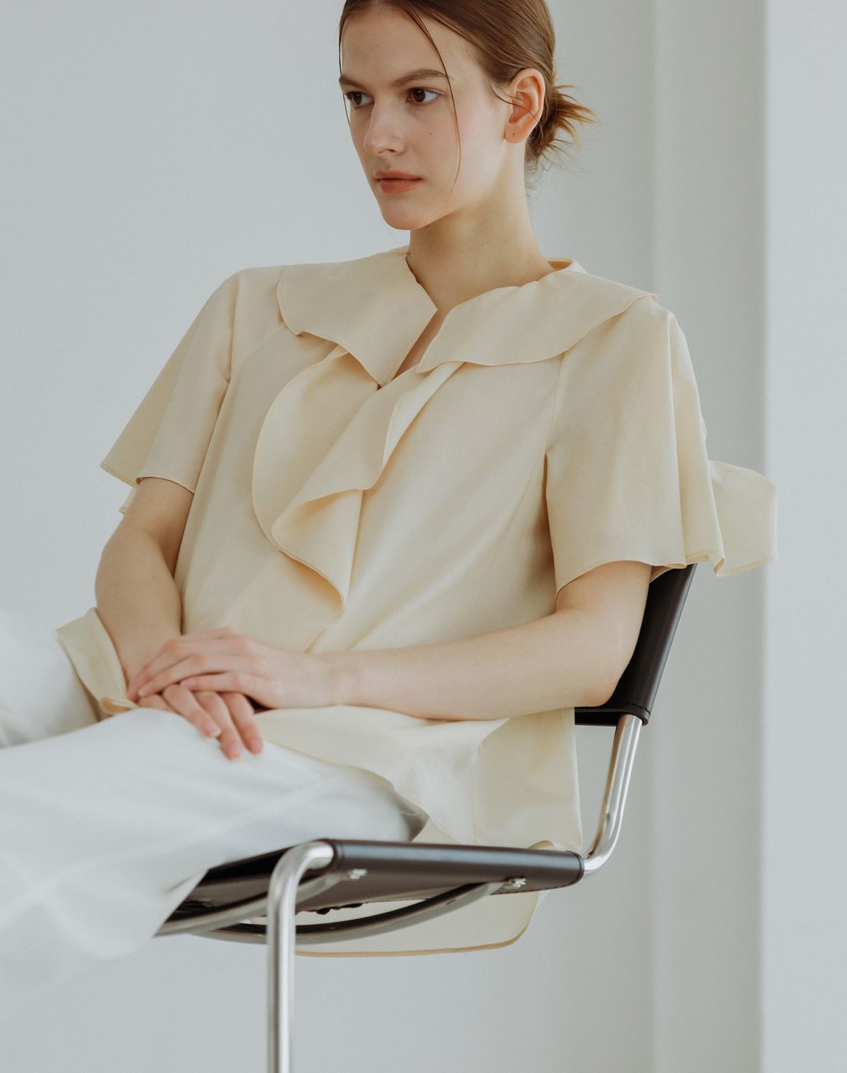 지에마르(GIEMAR) 셔링 블라우스 베이지 SHIRRING BLOUSE BEIGE