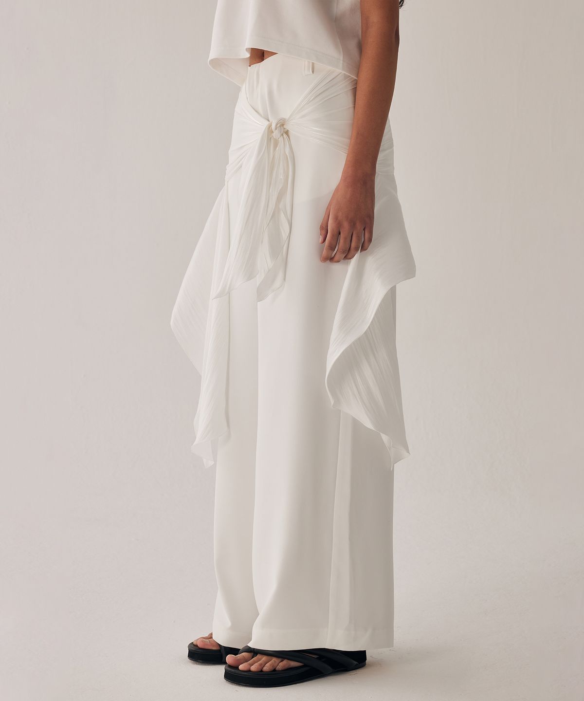 트리밍버드(TREEMINGBIRD) Scarf Wrapped Pants [ White ]