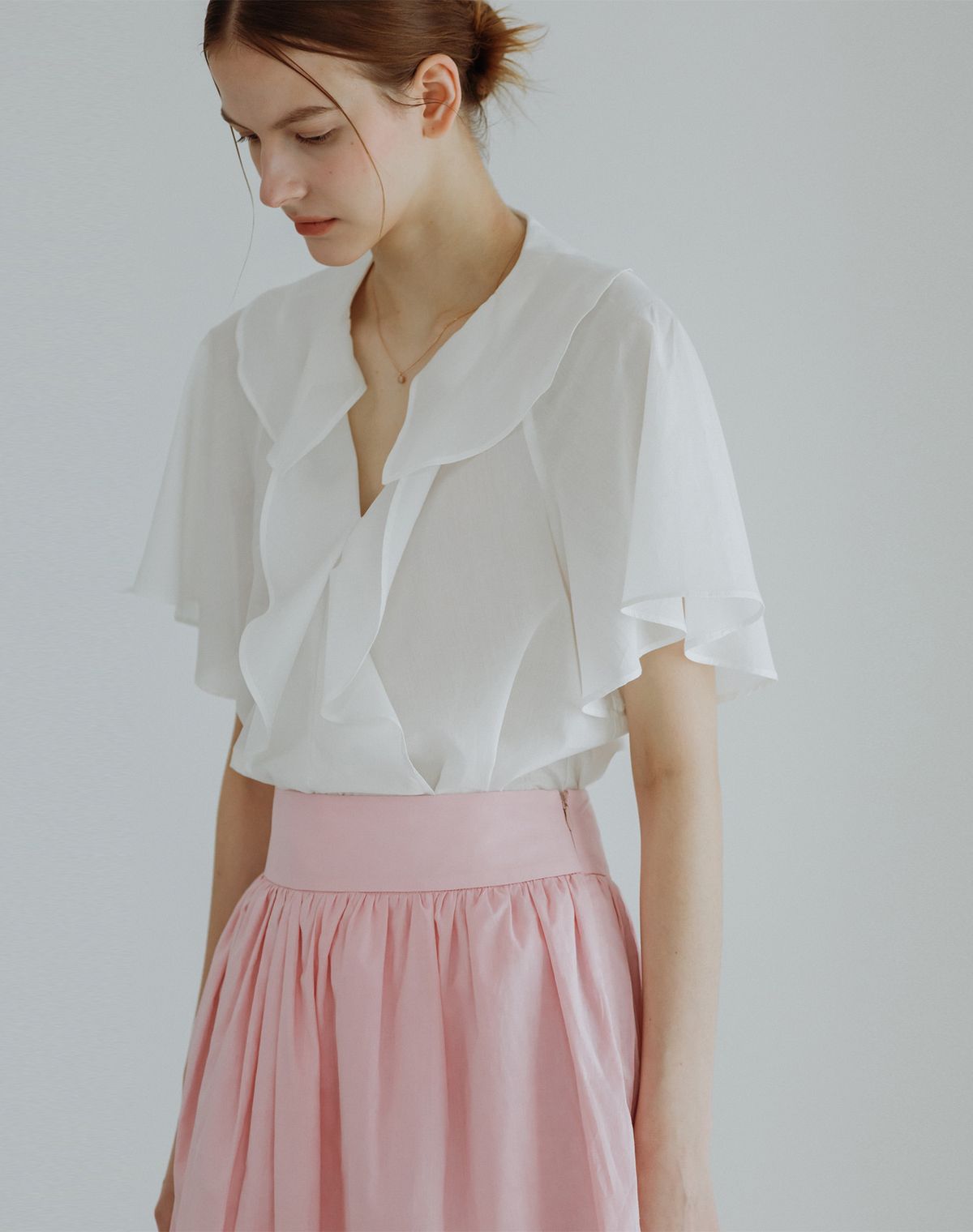 지에마르(GIEMAR) 셔링 블라우스 화이트 SHIRRING BLOUSE WHITE