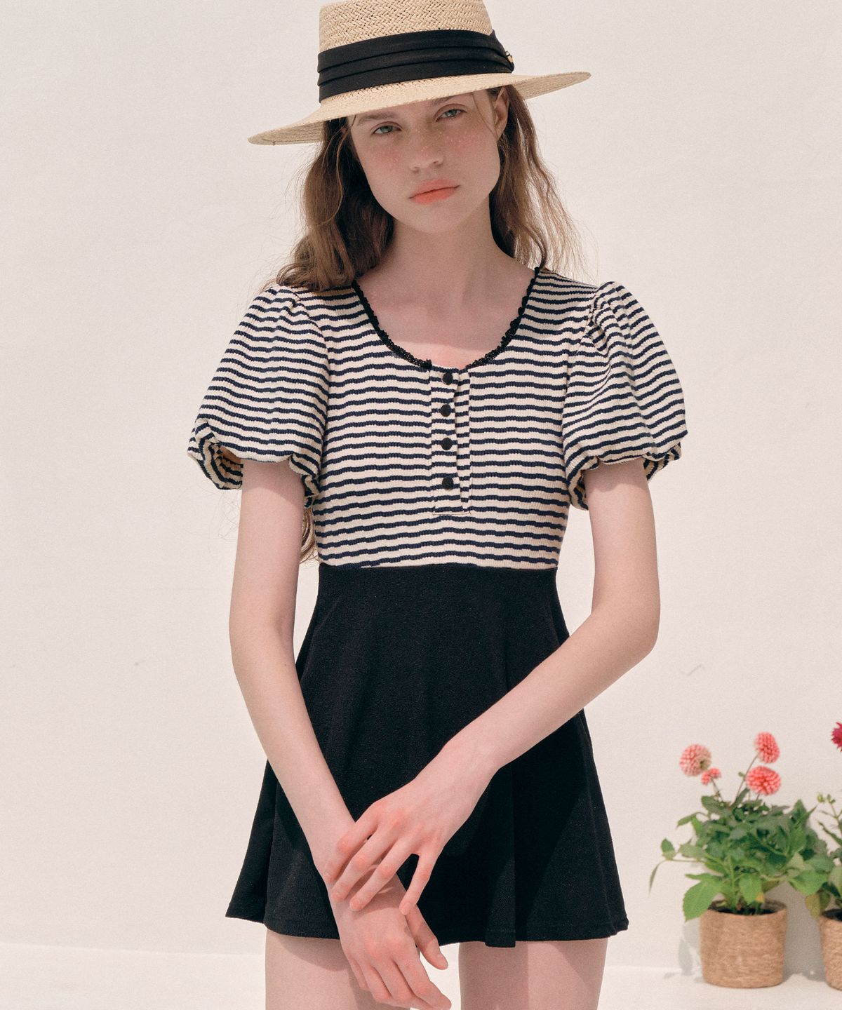 로라로라(ROLAROLA) PUFF SLEEVE ONEPIECE SWIMSUIT BK+IV