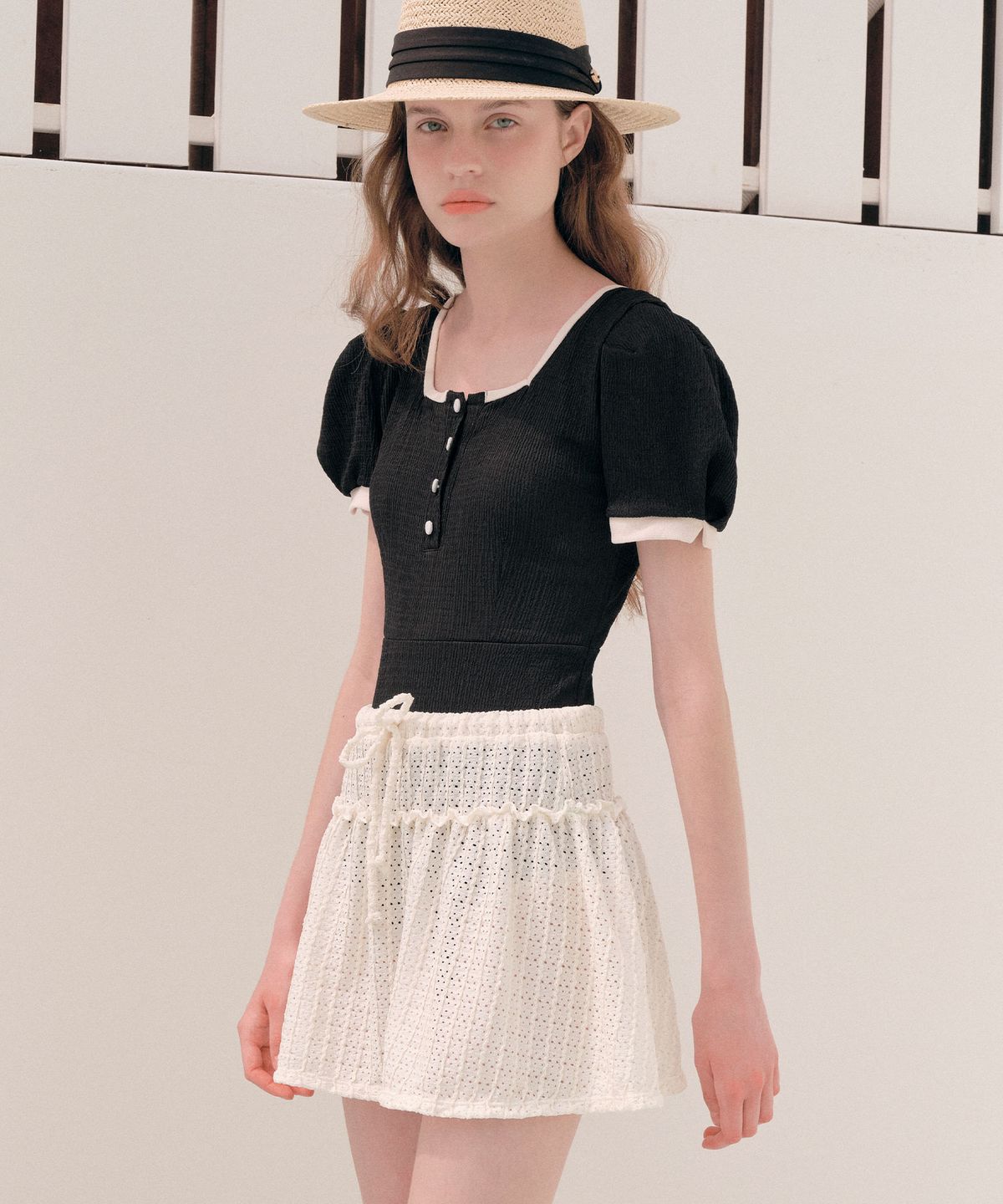 로라로라(ROLAROLA) FRILL COVER UP SWIM SKIRT IVORY