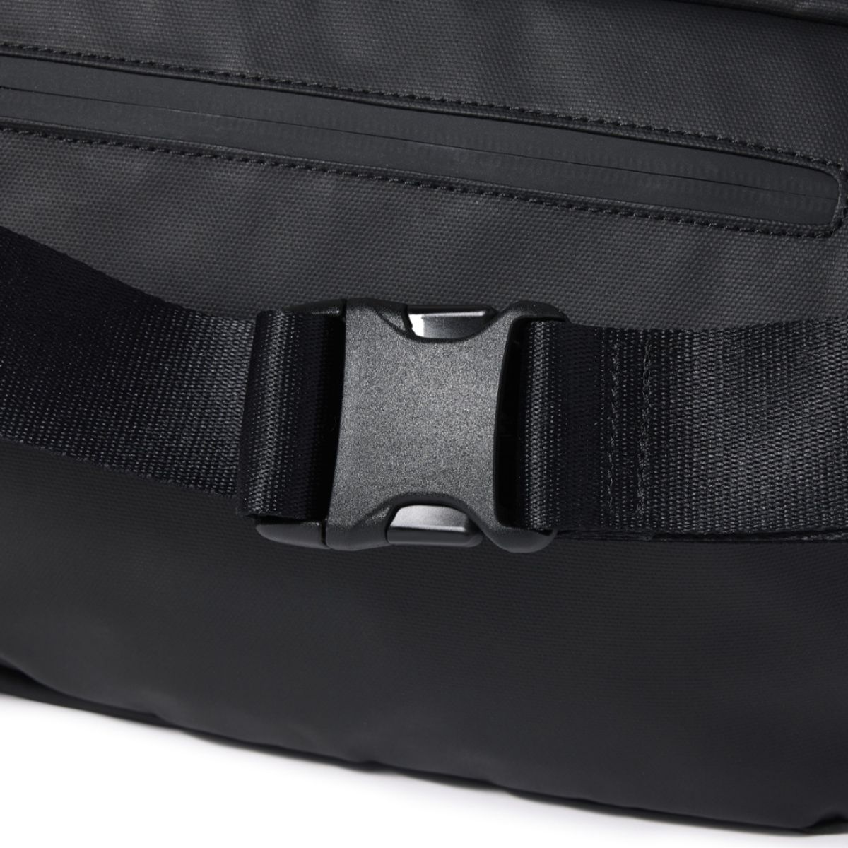 브롬톤 런던(BROMPTON LONDON) COMMUTER SLING BAG - BLACK (P245ACR103)