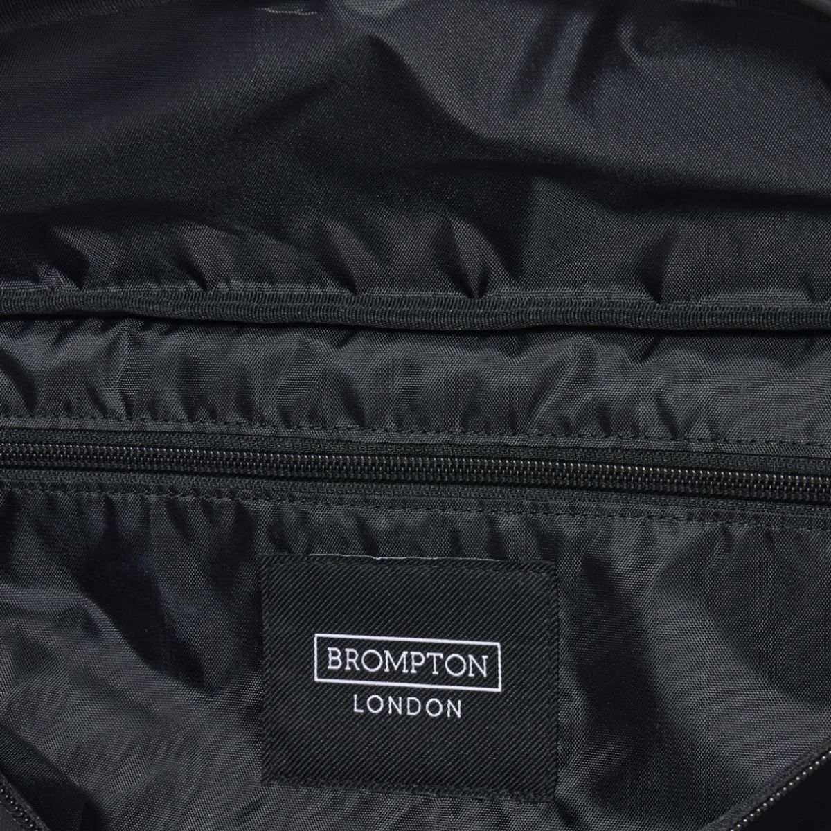 브롬톤 런던(BROMPTON LONDON) COMMUTER SLING BAG - BLACK (P245ACR103)