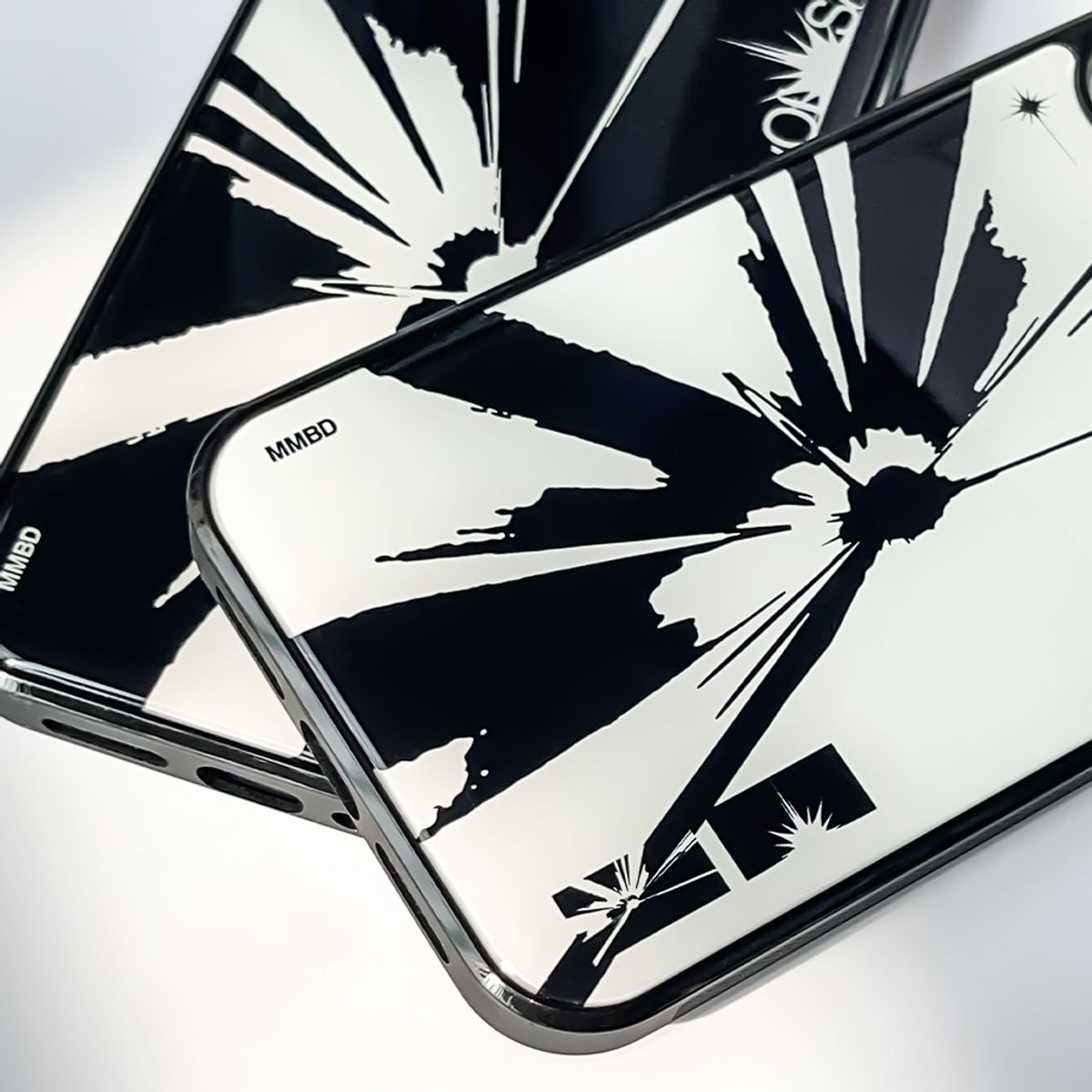 메모리즈바운더리(MEMORIESBOUNDARY) DOS Sunshine Graphic Phone Case (WH)