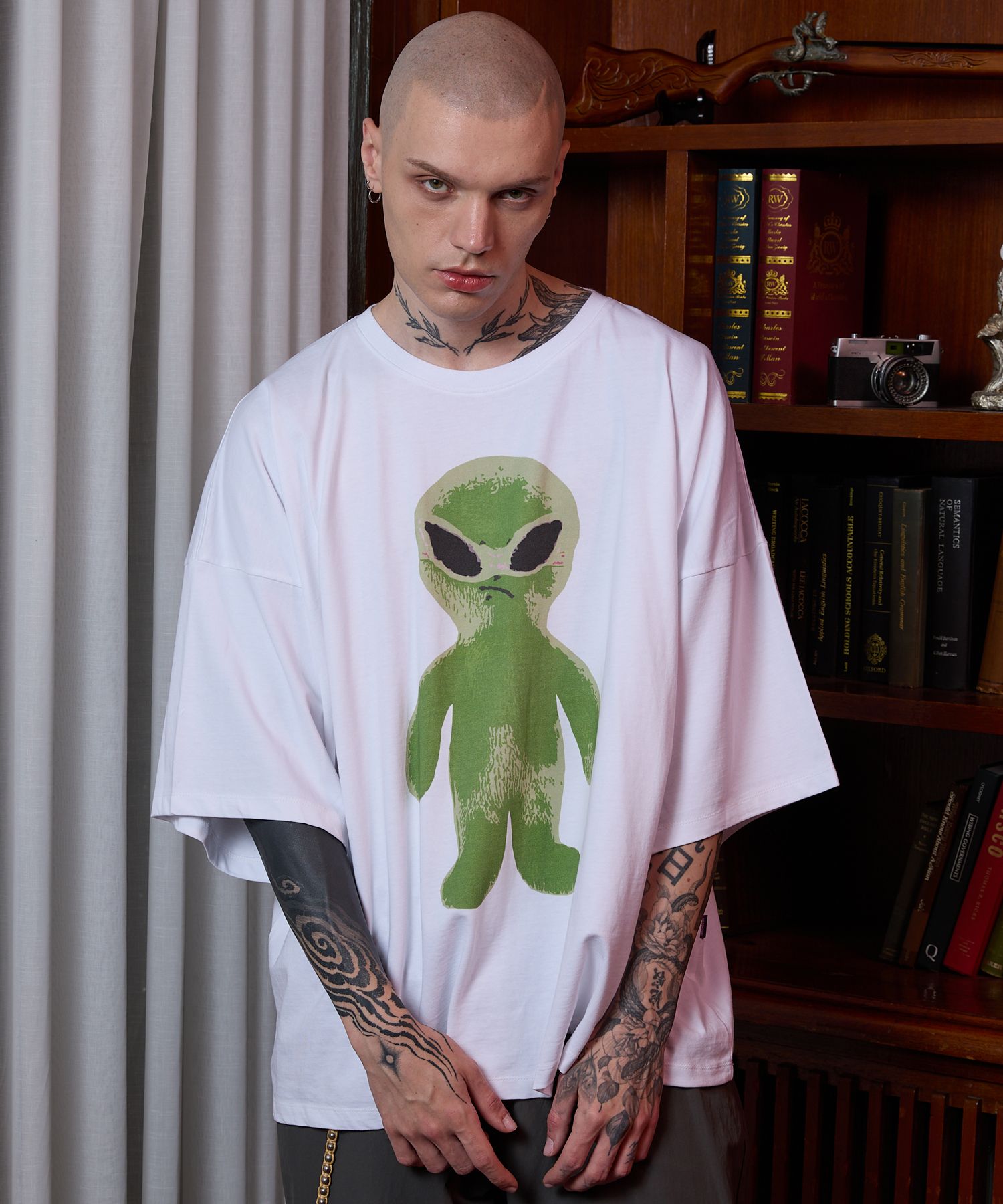 MUSINSA | HOODHOOD Alien Graphic Oversized fit Short-sleeved
