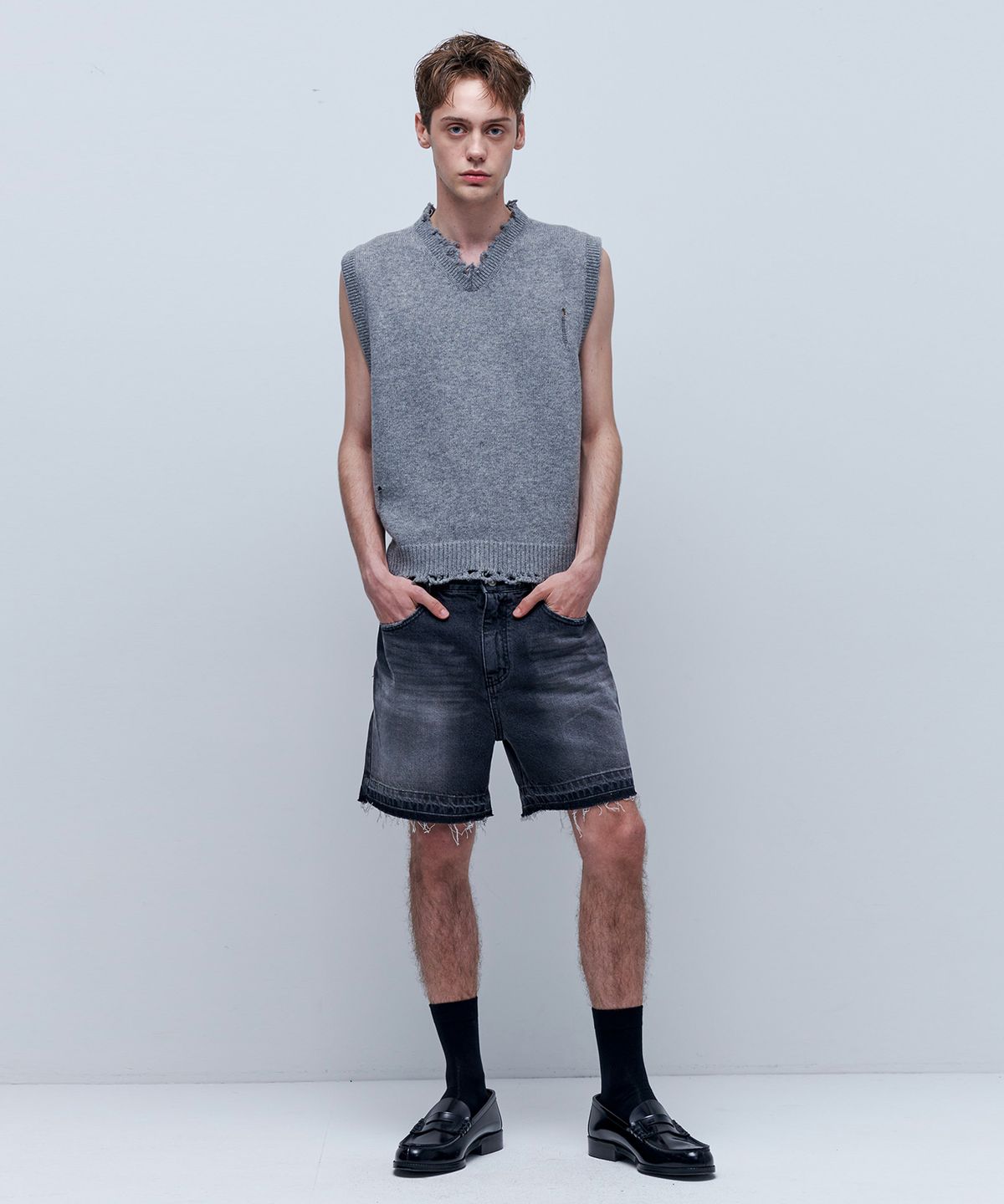 애니타임로릭(ANYTIME LOREAK) PEONY DENIM SHORTS - BLACK