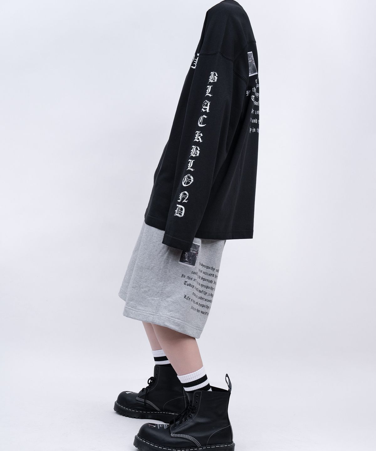 블랙블론드(BLACKBLOND) 비비디 크러쉬드 페이쓰 스웨트쇼츠 (그레이)