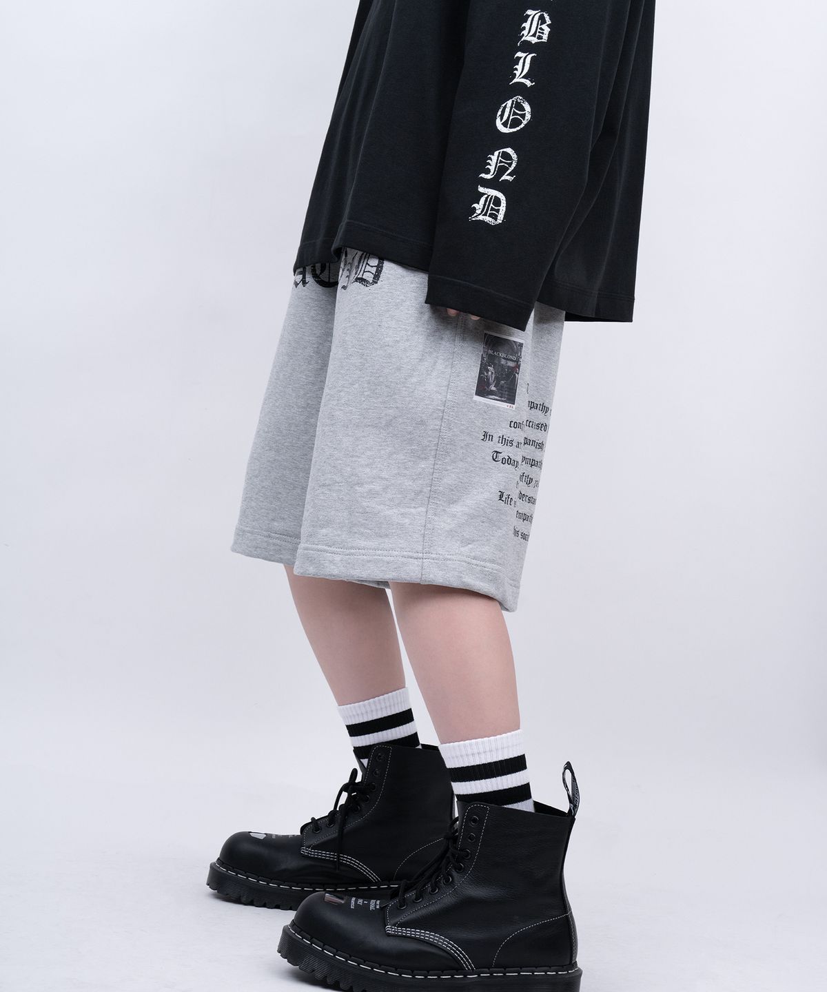 블랙블론드(BLACKBLOND) 비비디 크러쉬드 페이쓰 스웨트쇼츠 (그레이)