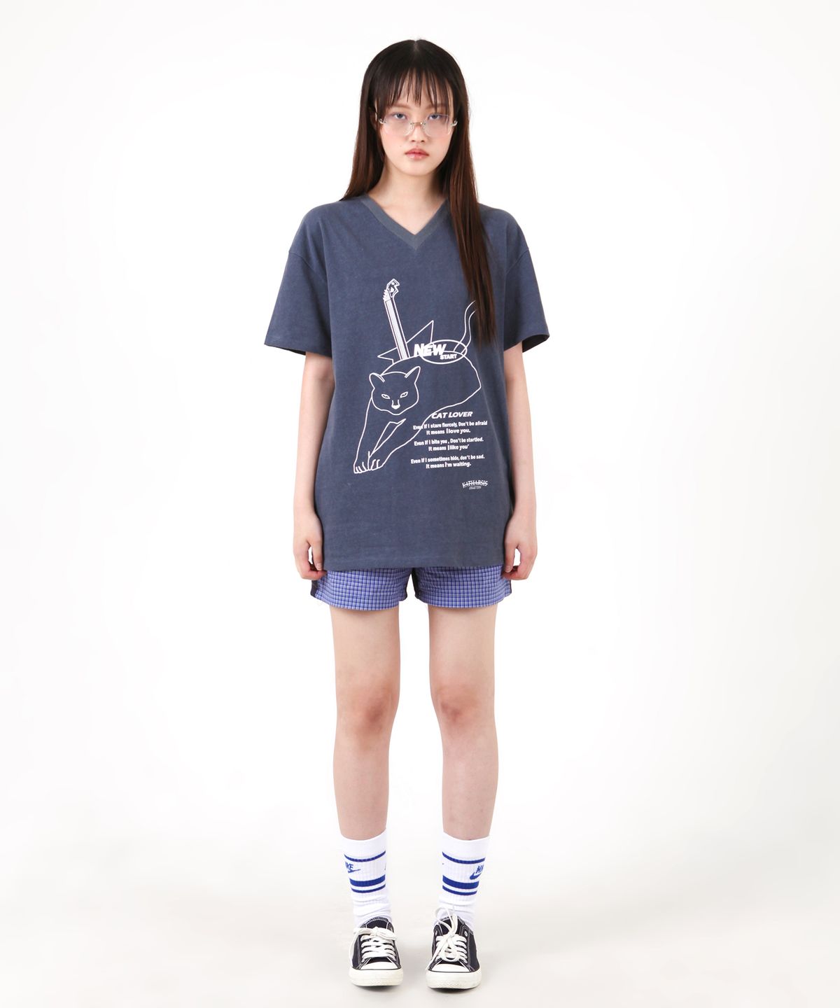 카타르시스(KATHARSIS) 캣 러버 브이넥 티셔츠 다크블루 ONE SIZE