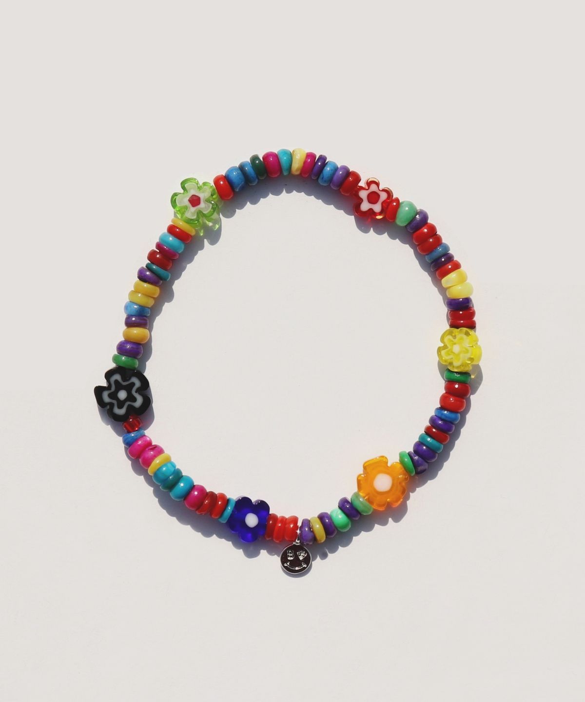 봉보(BONBEAU) Colored mother of pearl and motive beads Bracelet 곰돌이 플라워 참 믹스 컬러 자개 비즈 팔찌