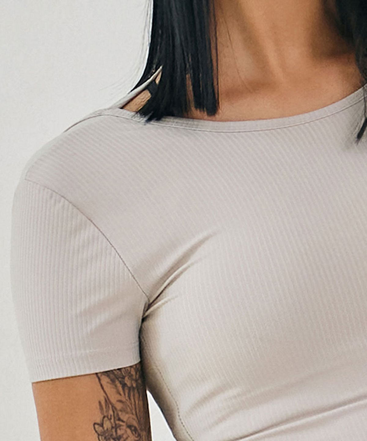 데비웨어(DEVIWEAR) 오픈백 스트랩 숏슬리브 DEVI-T0107-샌드베이지