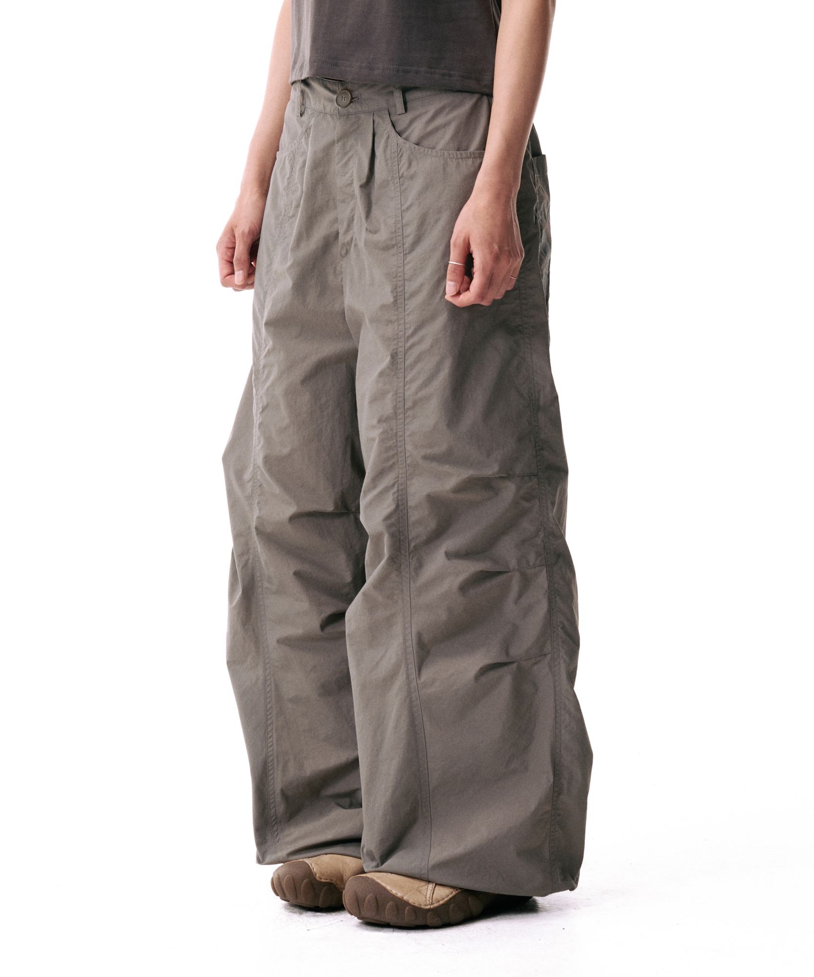 韓国　AAKAM 98 Knee Cargo Pants MUSINSA | AAKAM 98 Printed Knee Pin-tuck Denim Pants (Blue)