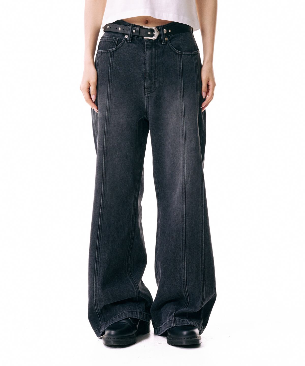 이우가마카라스(IUGAMAKARAS) Ribbon Denim Pants (Black)