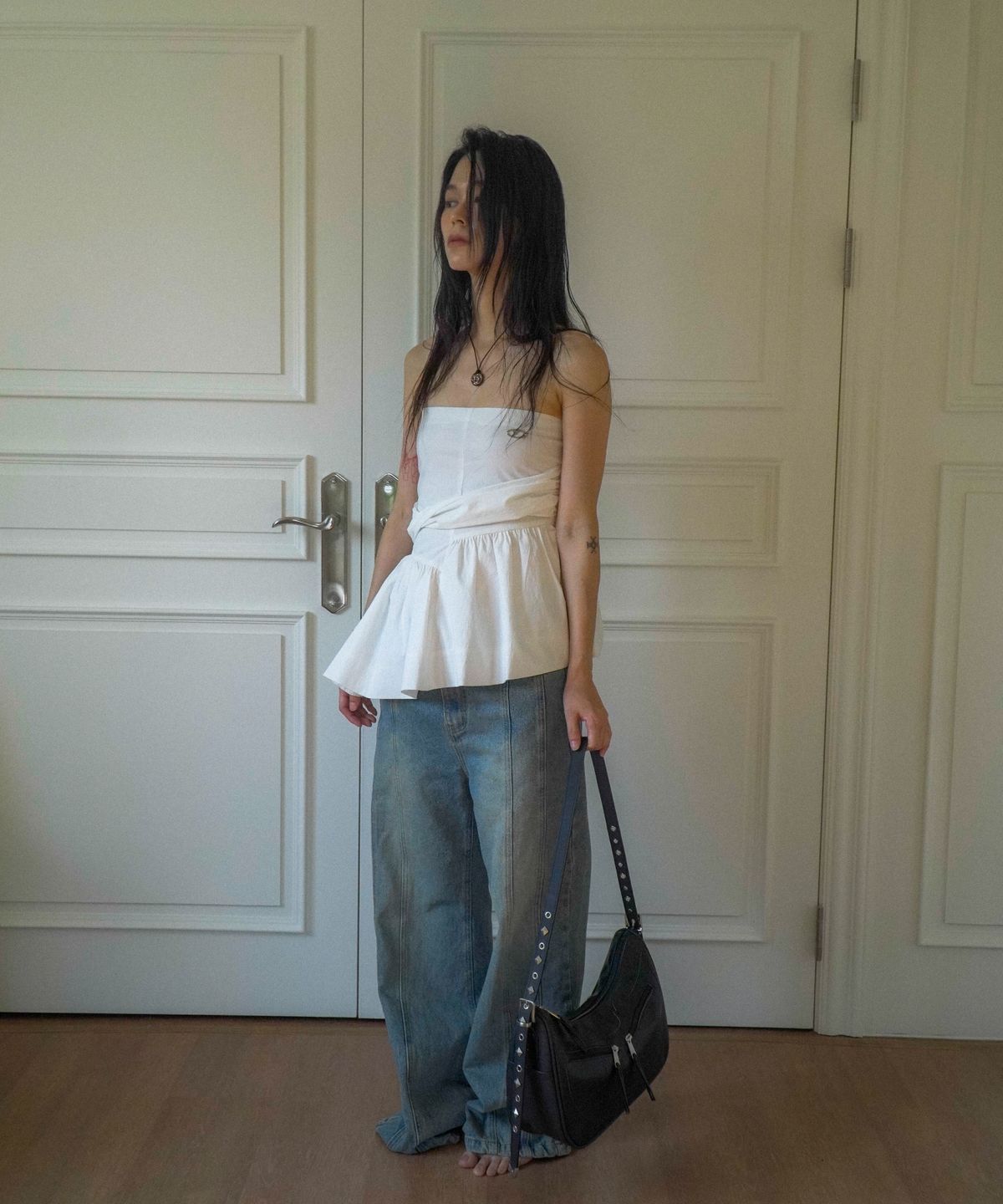 이우가마카라스(IUGAMAKARAS) Ribbon Denim Pants (Sand Blue)