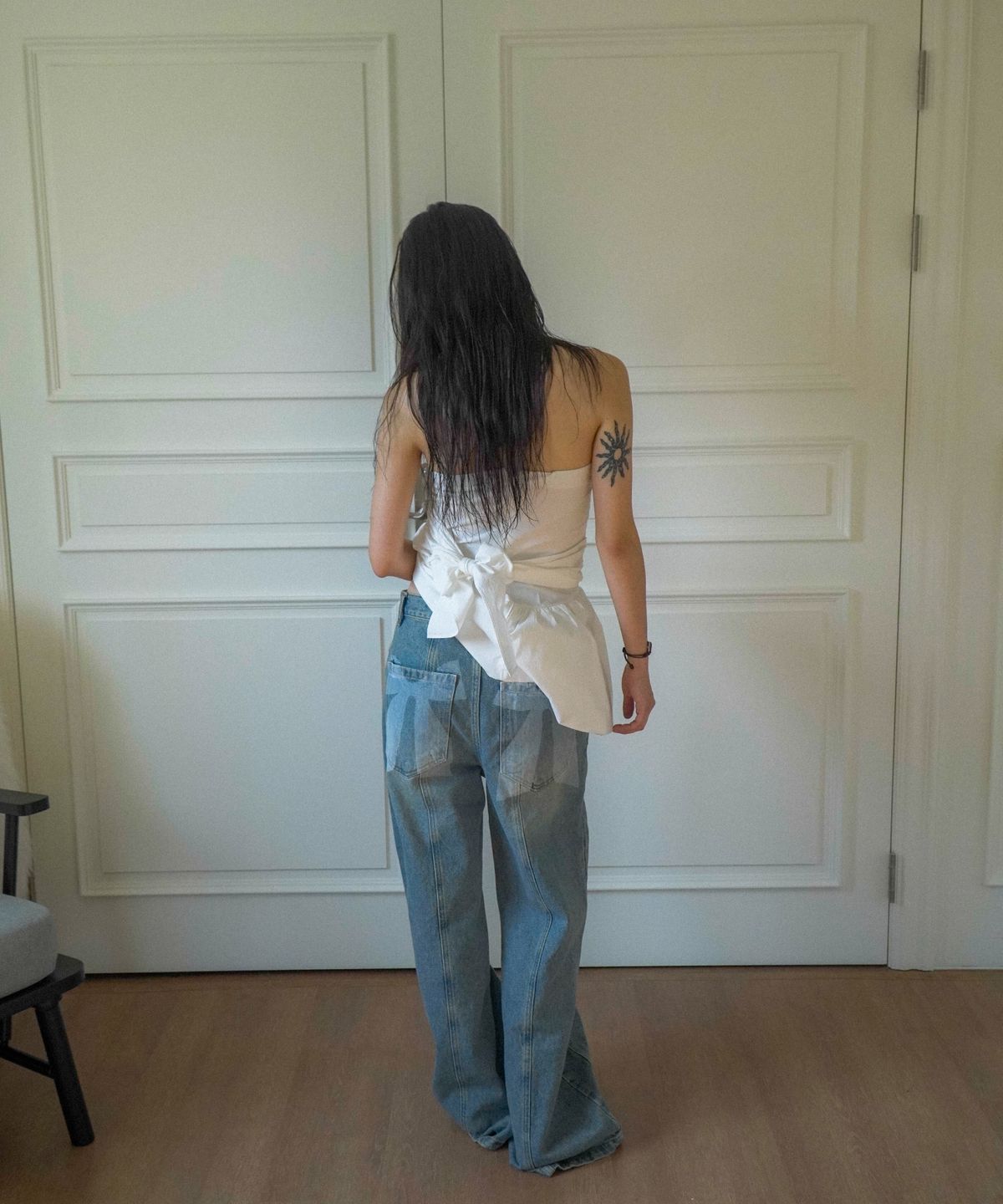 이우가마카라스(IUGAMAKARAS) Ribbon Denim Pants (Sand Blue)