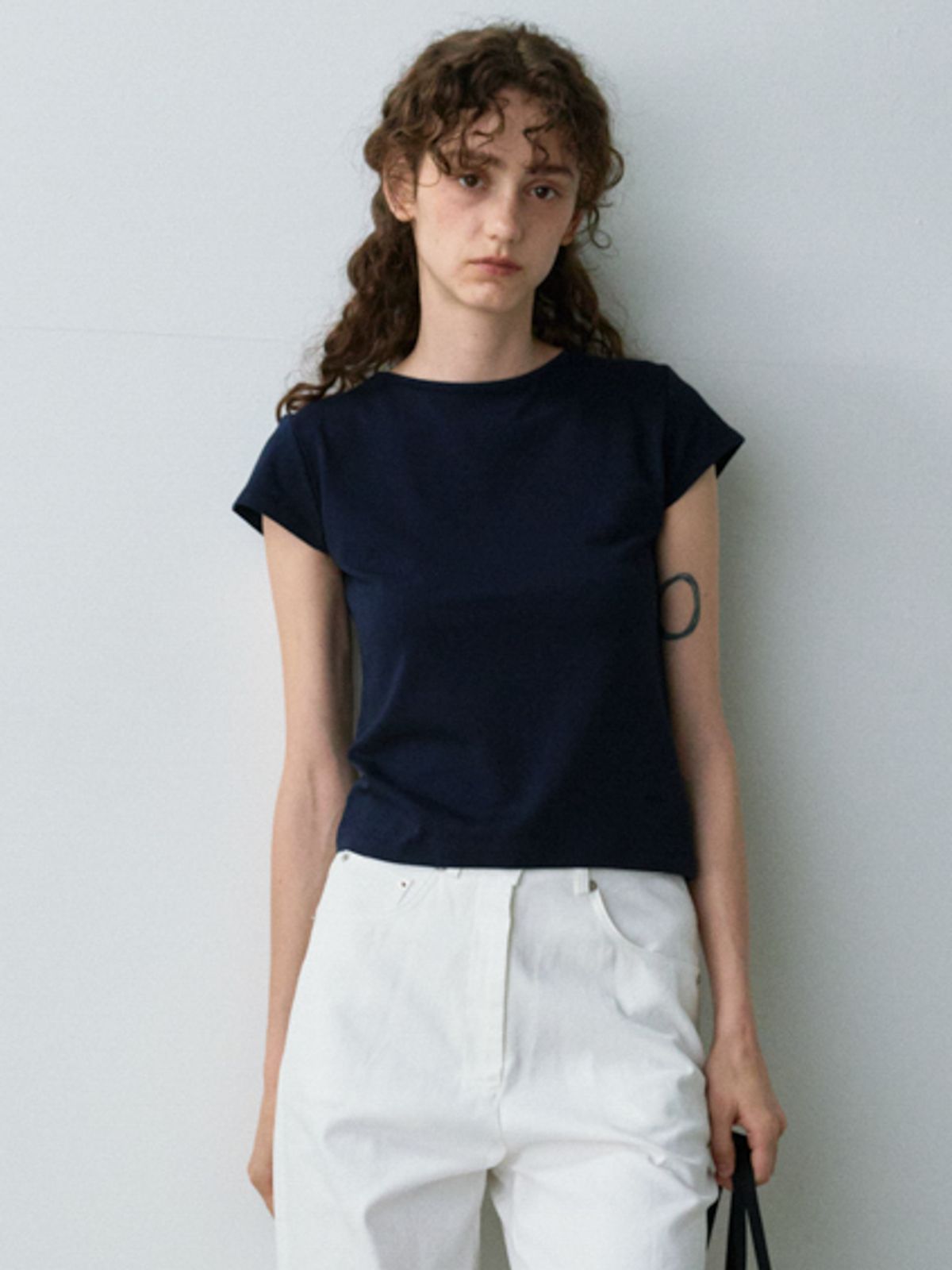 노우드(NOEUD) Geek cap sleeve T-shirt (Navy)