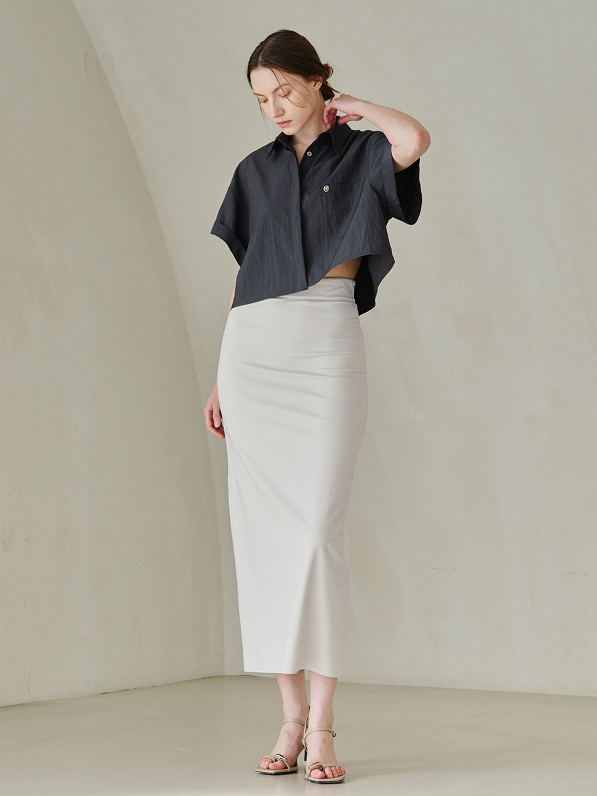 누브(NOUVE) Cut Out Slim-fit Long  Skirt -Light Beige
