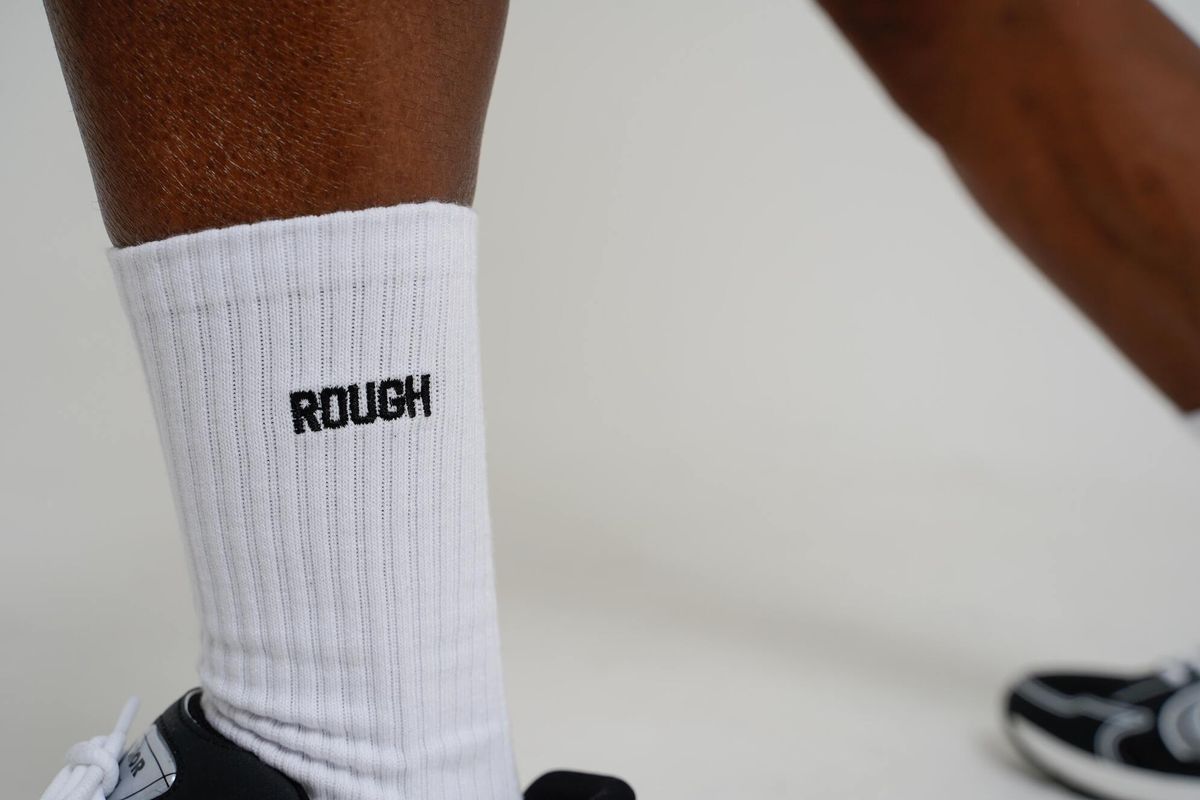 러프 애슬레틱(ROUGH ATHLETIC) 자수 로고 장목 스포츠양말[3pack]