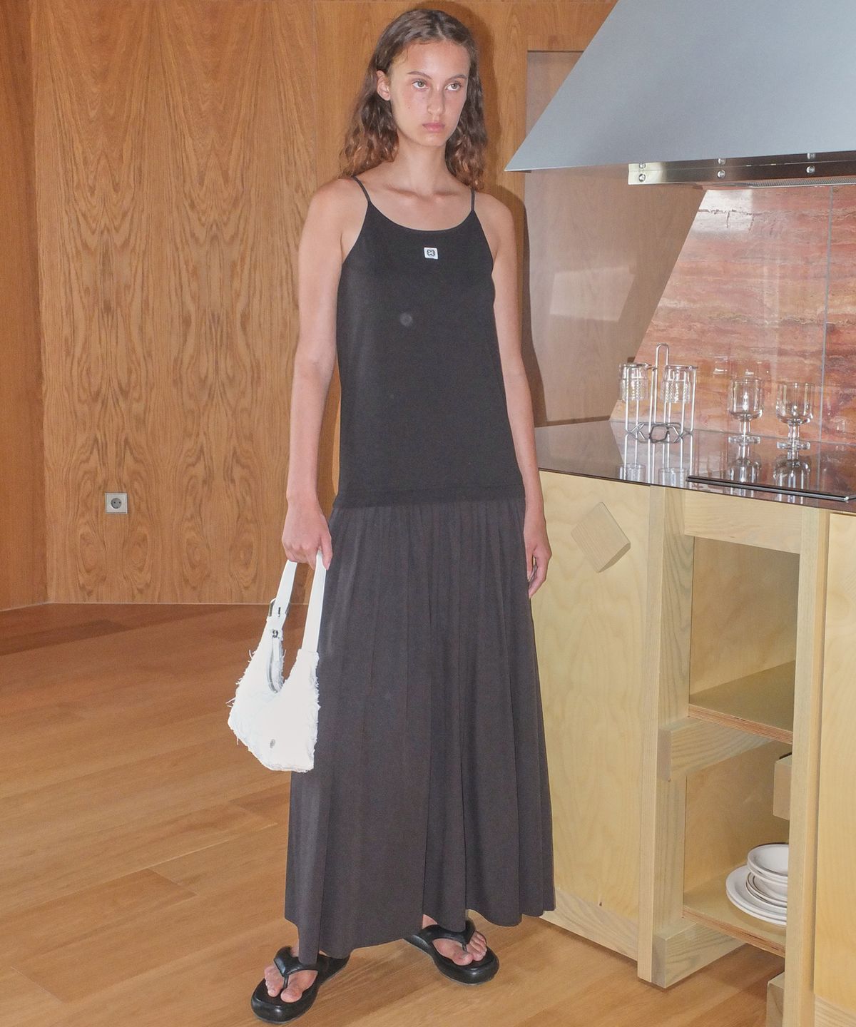 엔오르(EN OR) COTTON SHIRRING MAXI DRESS - BLACK
