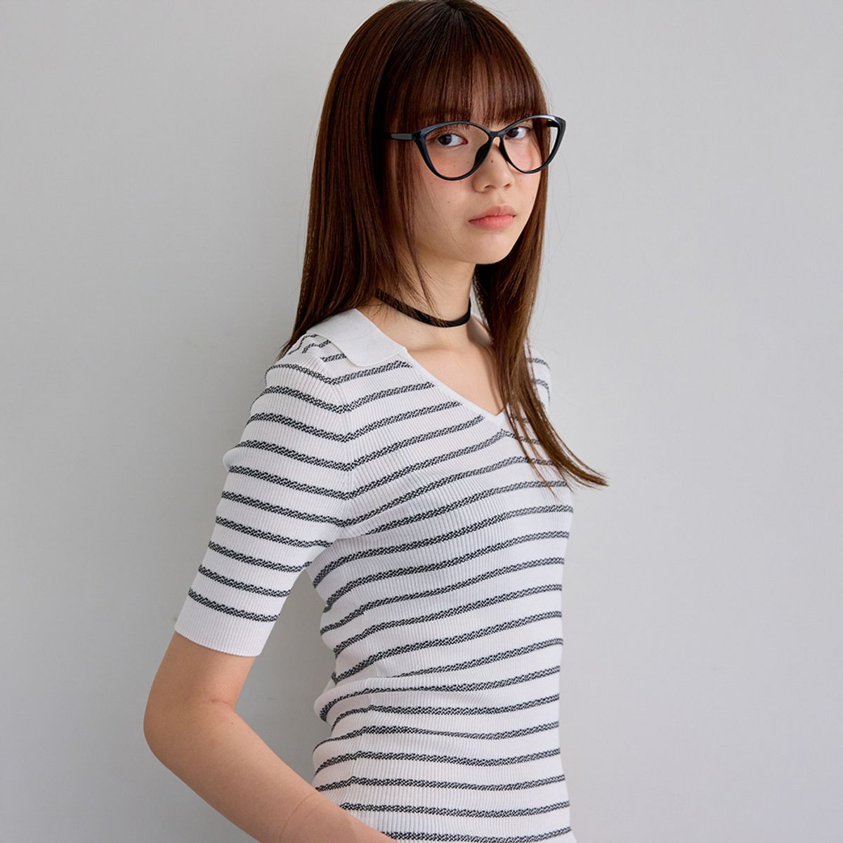 에이앤레이(AEIREI) AR_Striped v-neck collar top