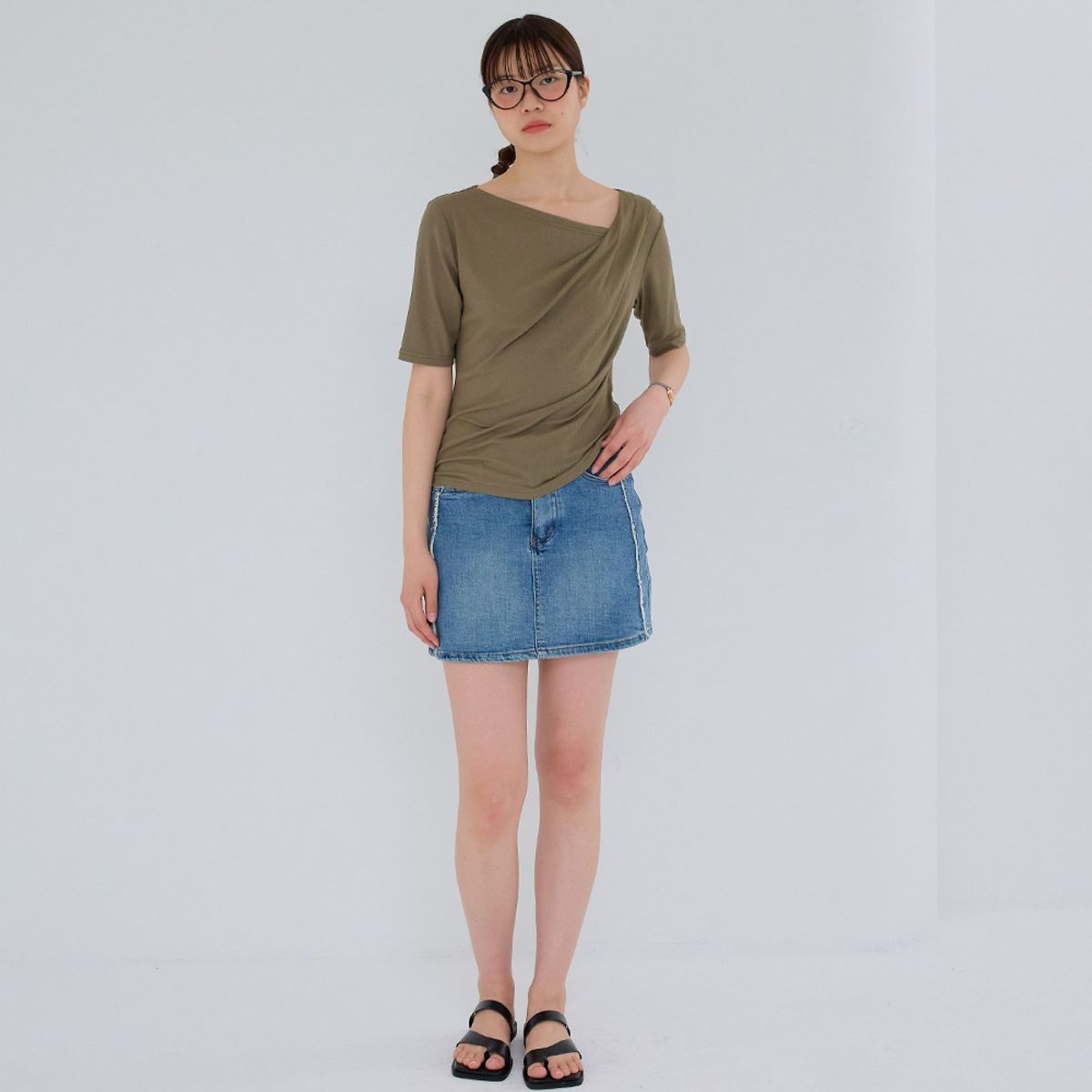 에이앤레이(AEIREI) AR_Classic swing collar top_KHAKI