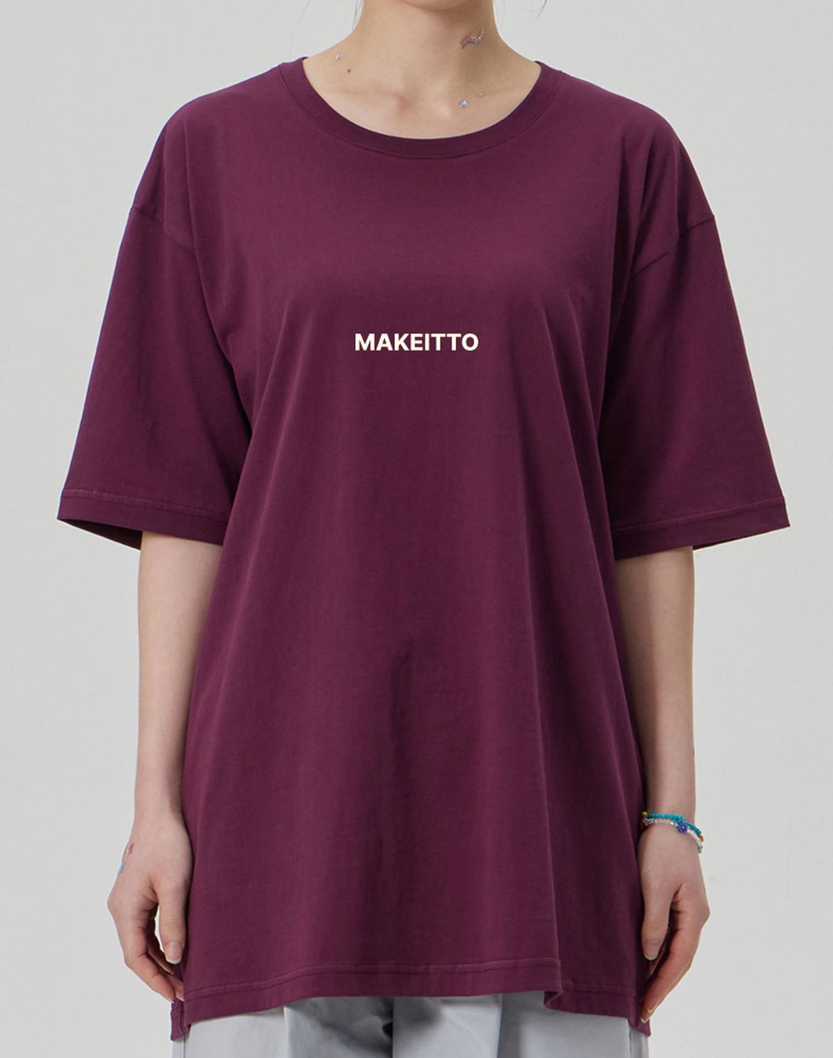 메이킷투(MAKEITTO) [SQUARE LOGO] CREW NECK TEE_WINE