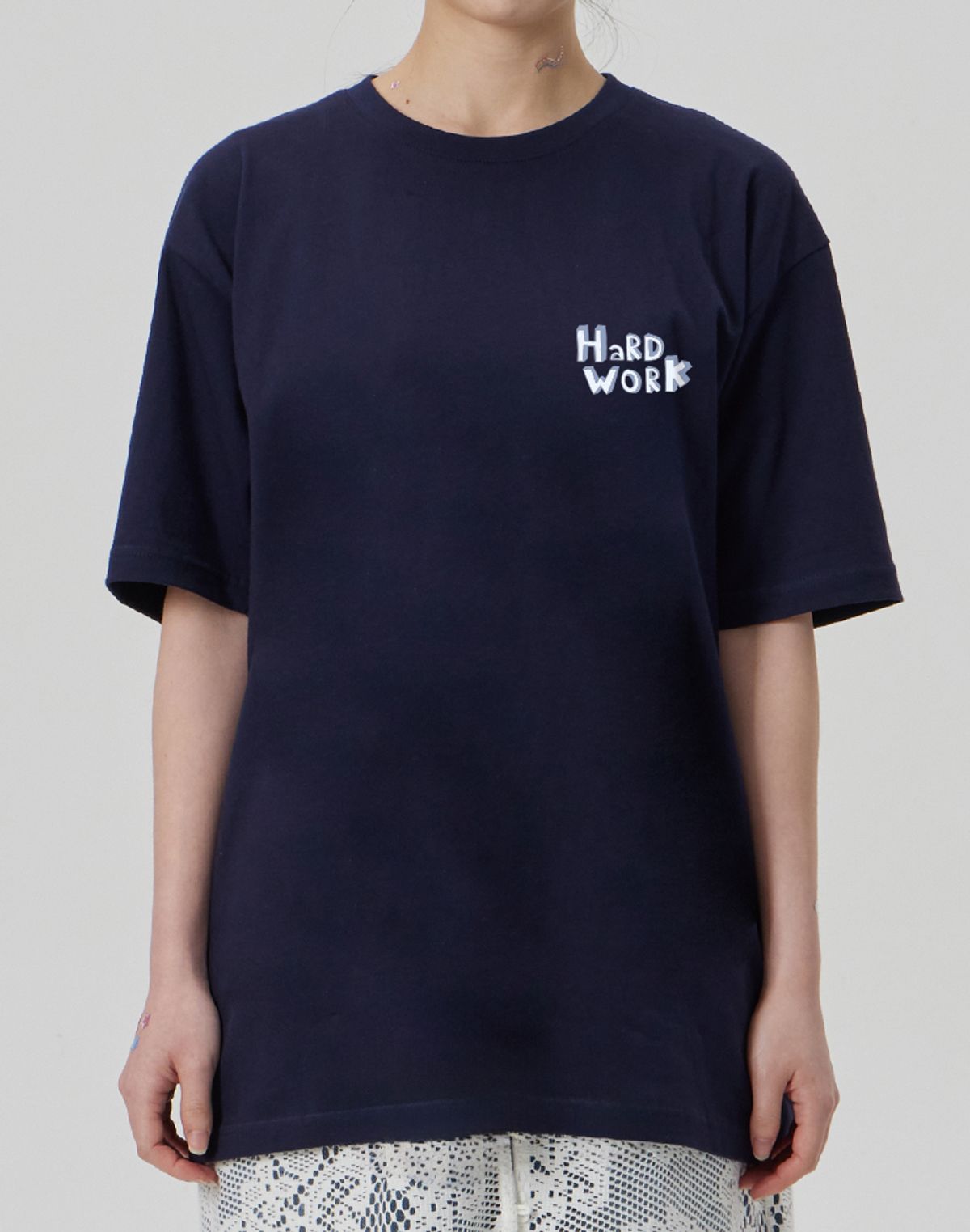 메이킷투(MAKEITTO) [HARD WORK] CREW NECK TEE_NAVY