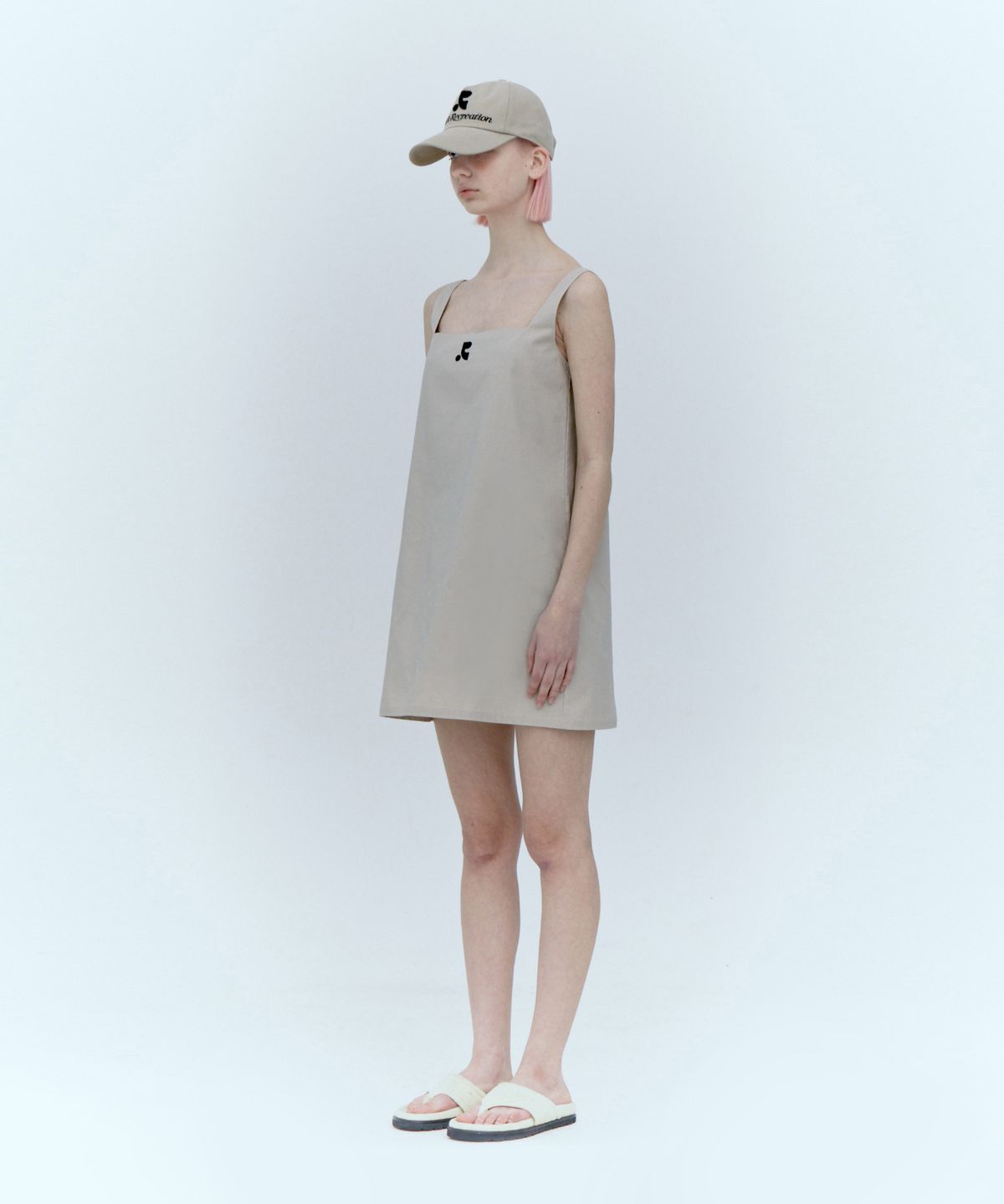 레스트앤레크레이션(REST&RECREATION) SQUARE NECK MINI DRESS_BEIGE