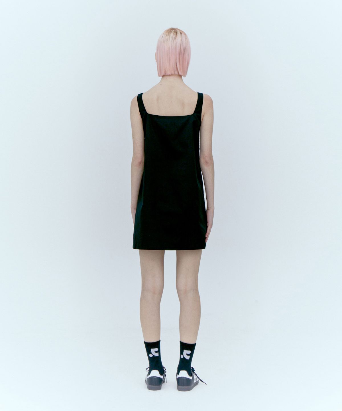 레스트앤레크레이션(REST&RECREATION) SQUARE NECK MINI DRESS_BLACK