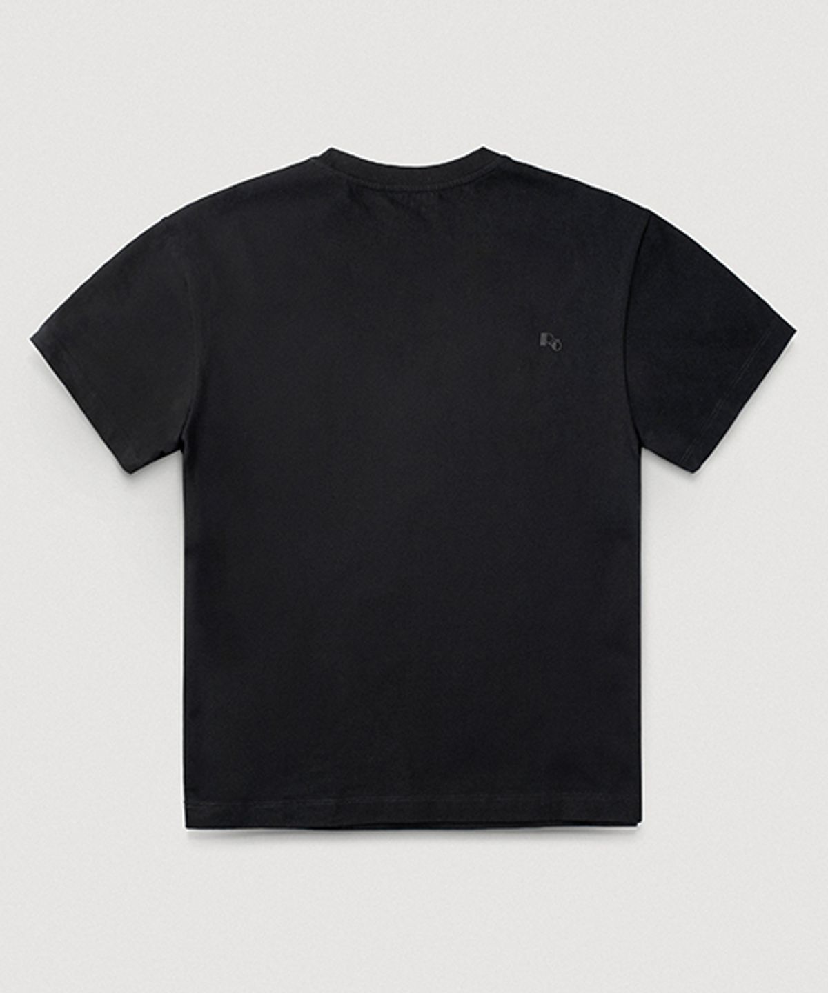 뢰브(ROVVE) Signature Embo T-shirt (Black)