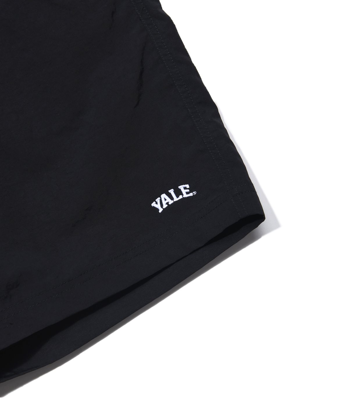 예일(YALE) 나일론 하프 비치 쇼츠 블랙