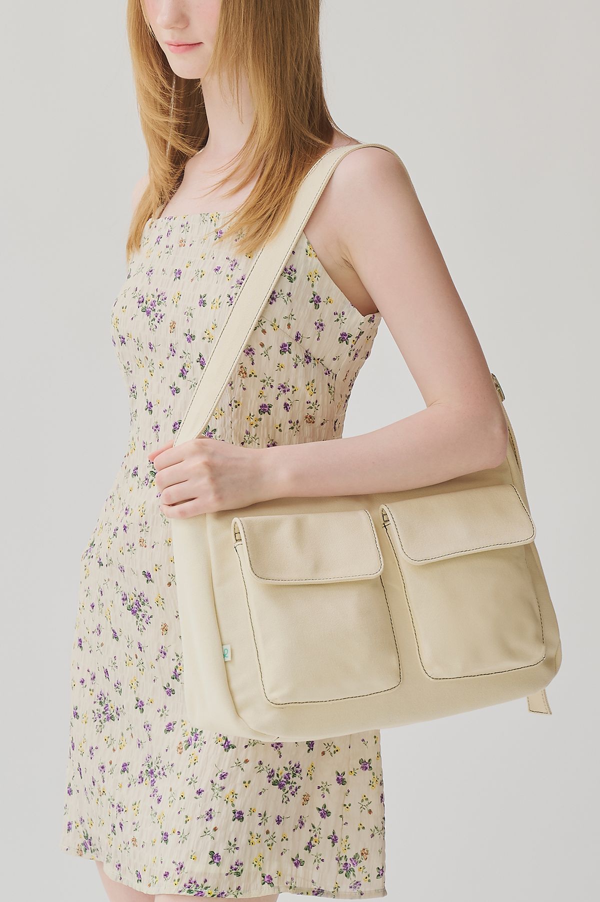 굿토드즈(GOODTOTES) Oversized Cargo Sling Bag Ivory