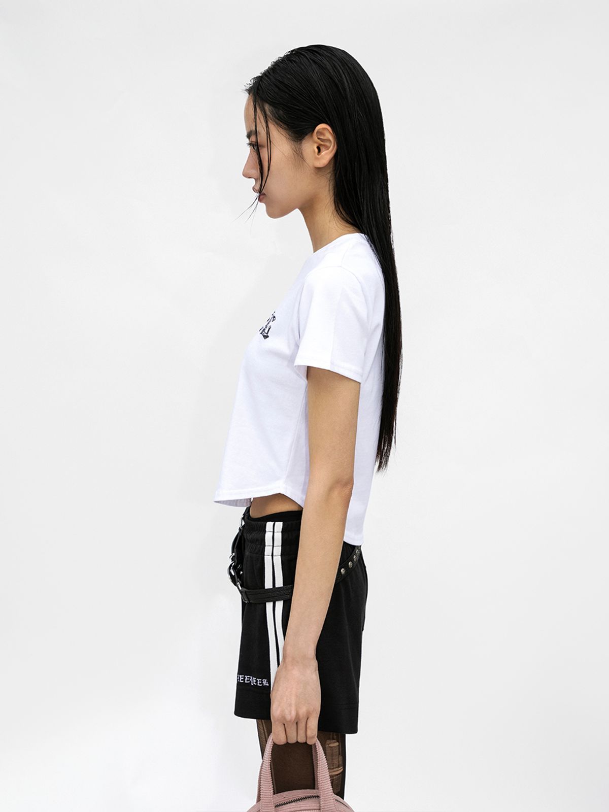 와이이이엘(YEEL) ZEBRA LOGO CROPPED T-SHIRT WHITE