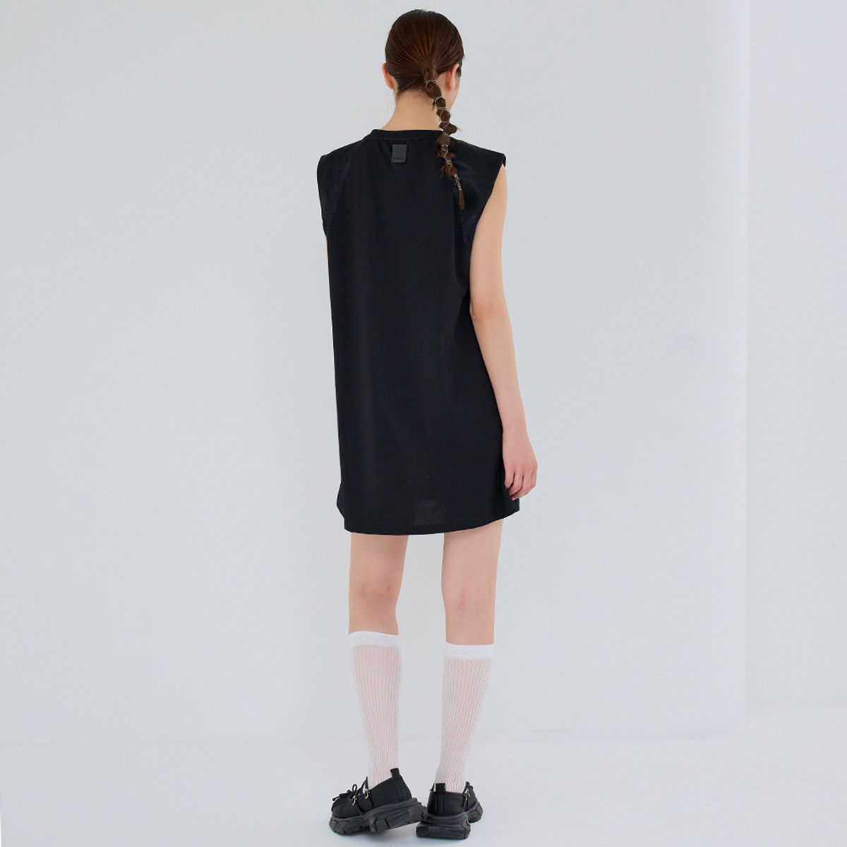에이앤레이(AEIREI) AR_Shoulder padded dress_BLACK