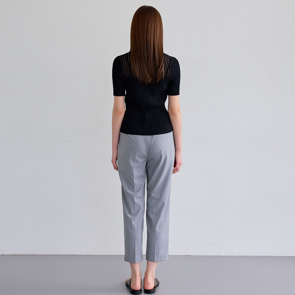 에이앤레이(AEIREI) AR_Casual straight slacks(9부)_GRAY