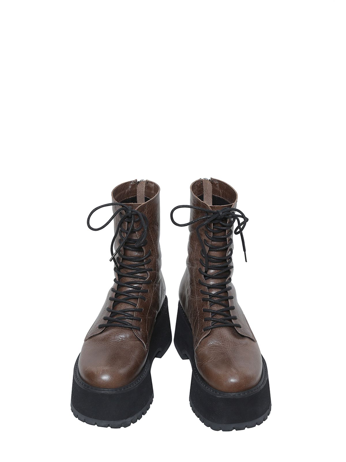 슈바이초이(SHOEBYCHOI) 크랙 소가죽 스키니 통굽 워커 (7cm)