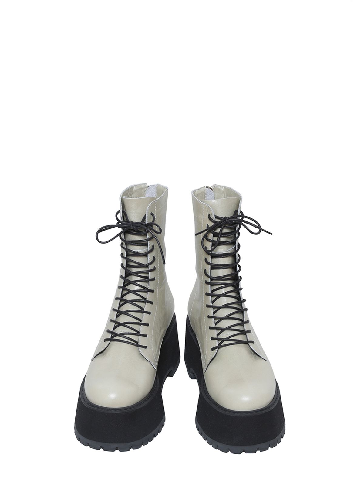 슈바이초이(SHOEBYCHOI) 크랙 소가죽 스키니 통굽 워커 (7cm)