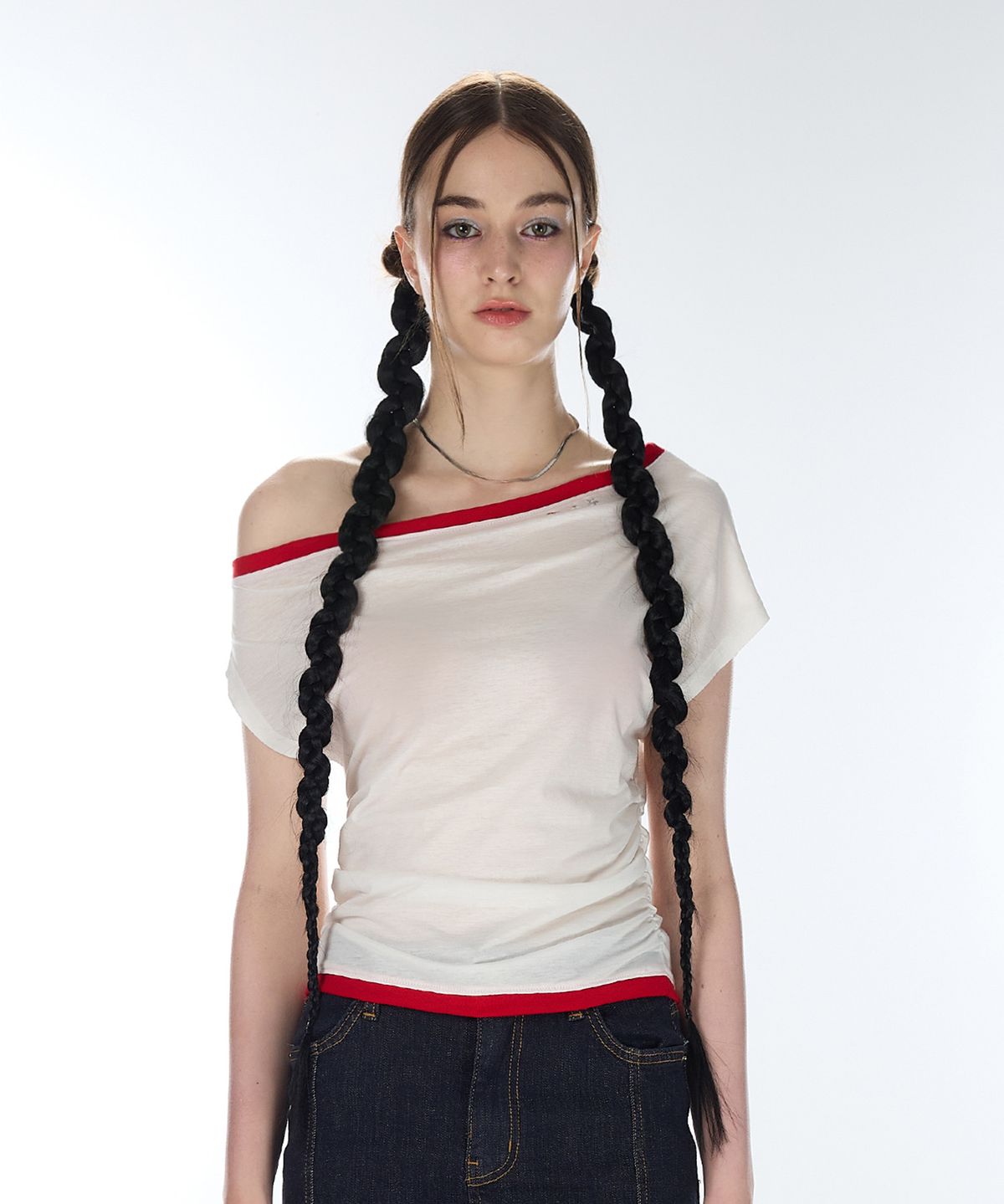 라티젠(LARTIGENT) L12 ONE-SHOULDER BOATNECK TOP(WHITE)